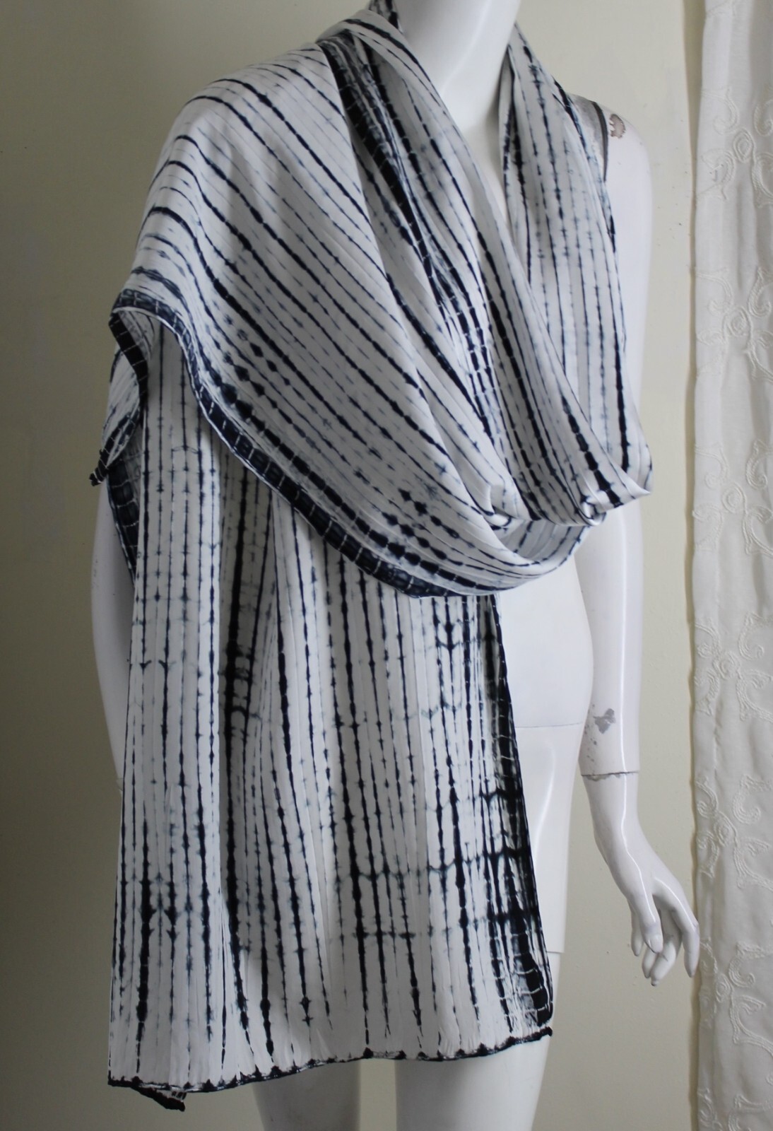 New Eskandar Heavy Silk Shibori Indigo White Shawl Wrap Scarf