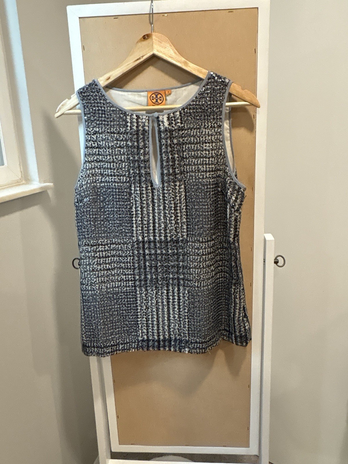 Tory Burch Gray Silver Sequin Sleeveless Keyhole Tank Top Women’s Size 8