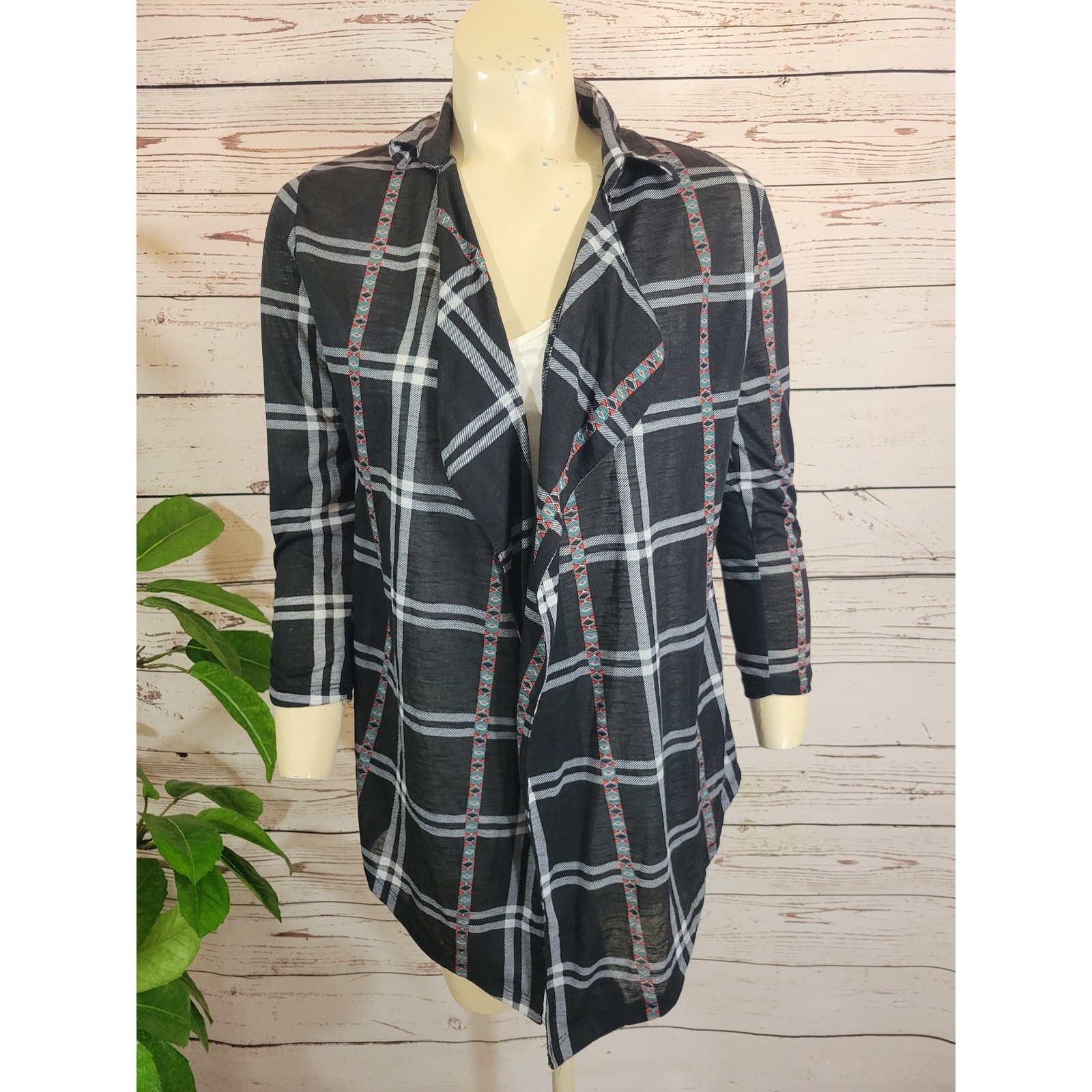 NWT No Comment Cardigan Medium Black White Plaid Open Front Collar Top