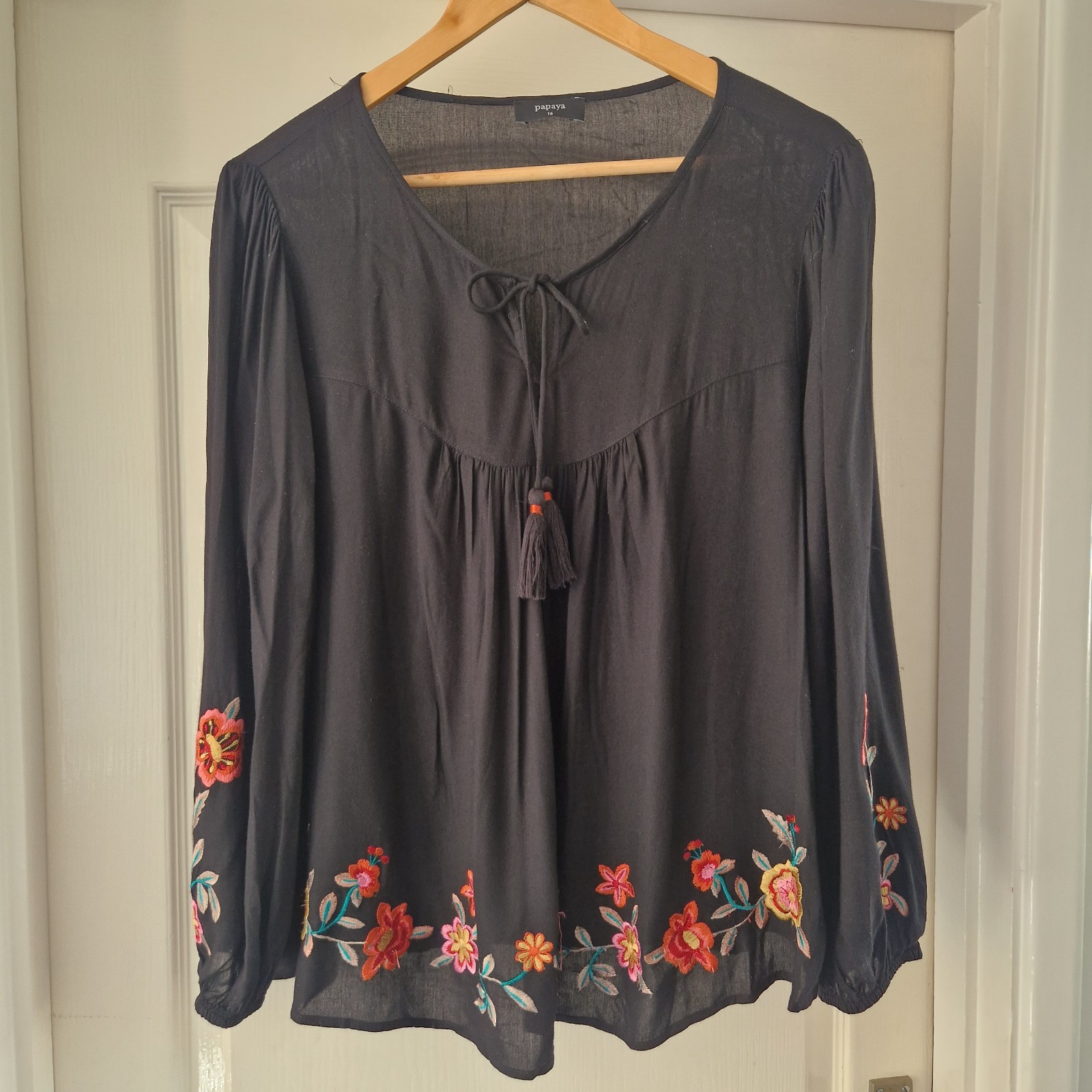 Plus Size 16 Top Blouse Black Embroidered Floral Long Sleeve