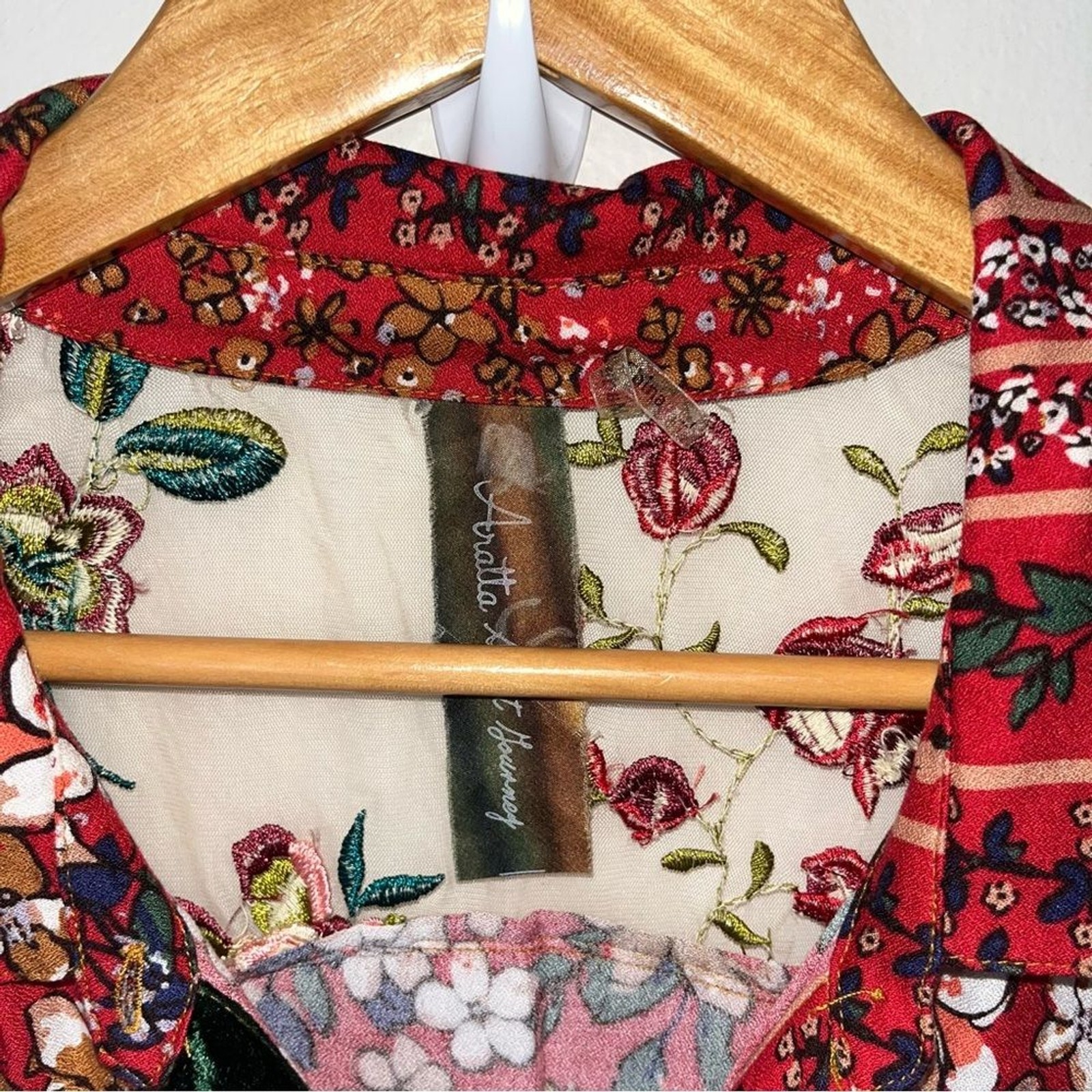 Arrata Silent Journey Button Down Top Sz S Floral Beaded Embroidered Festival
