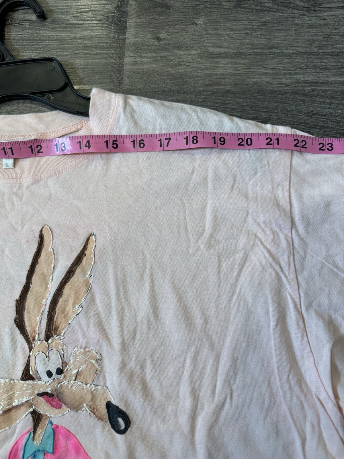 Vintage 90’s Shirt Sz L Wiley Coyote Roadrunner Hand Painted 100% Cotton