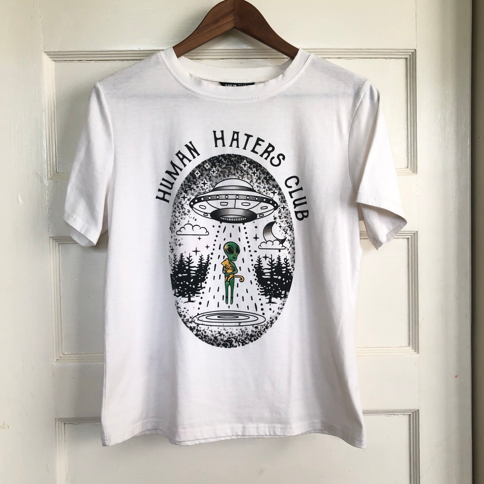 Human Haters Club Alien Cat White Graphic T-shirt Women’s Medium Avant Garde
