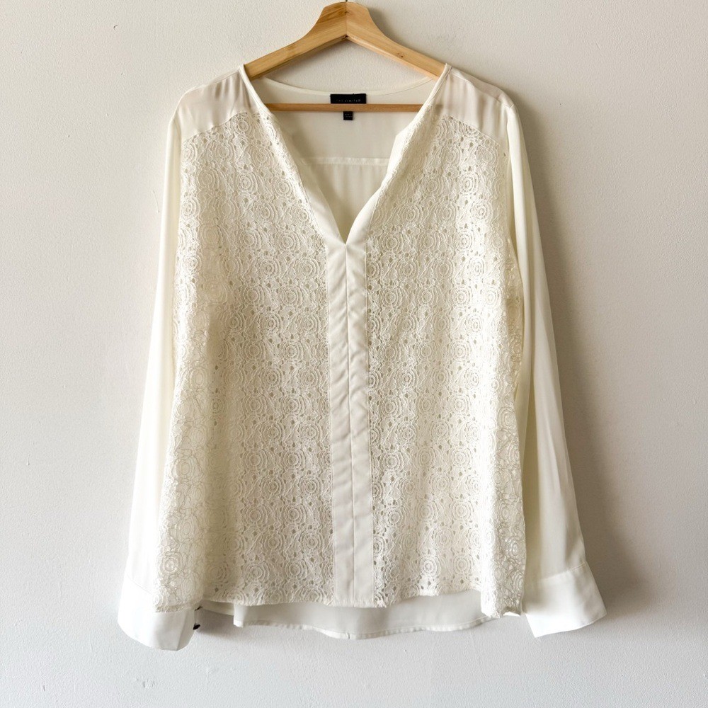 The Limited Ivory Lace Front Women’s V-Neck Top Size XL