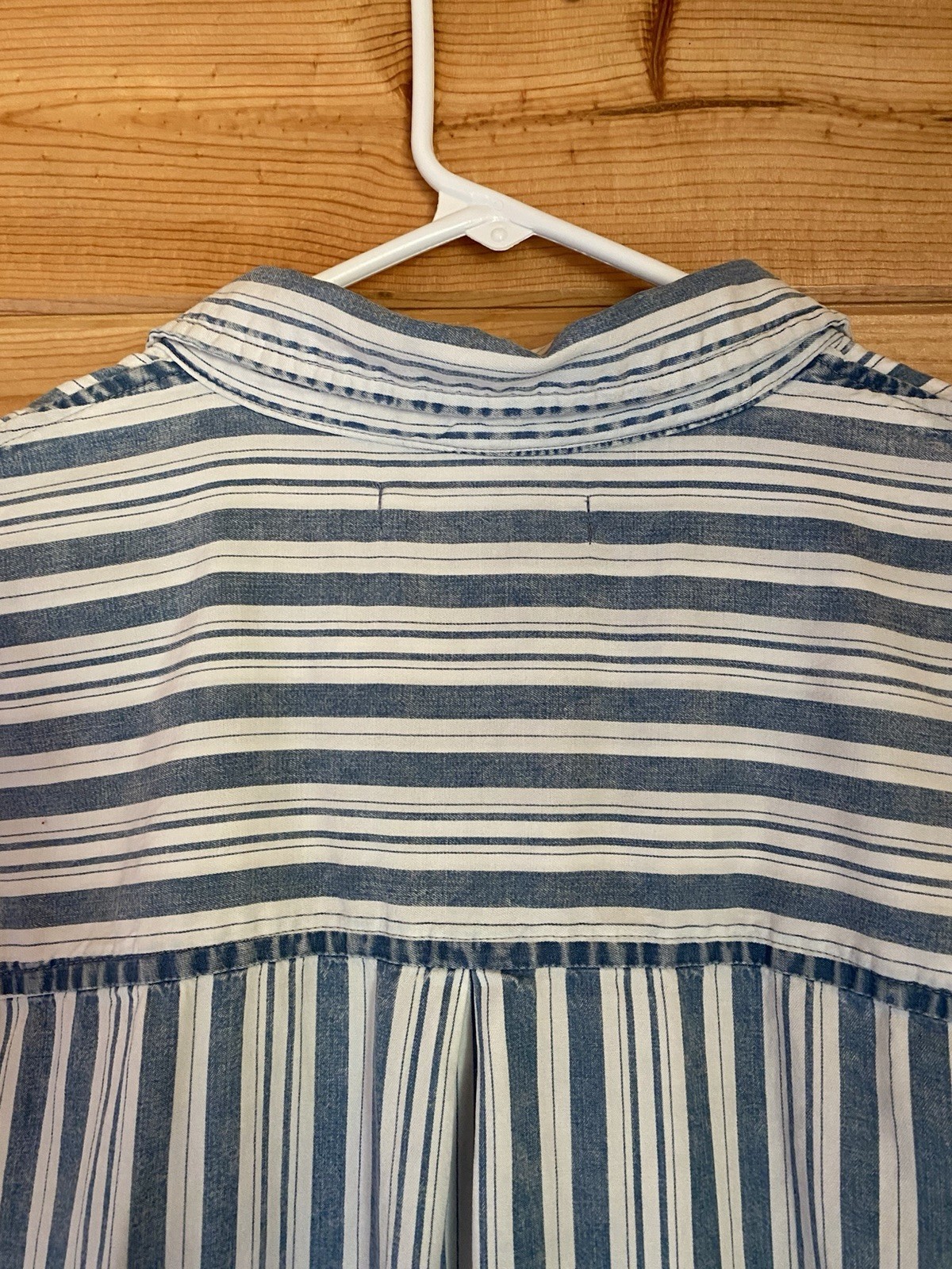 Billy T Women’s Size Large Denim Striped Shirt Cotton Lyocell Button Front