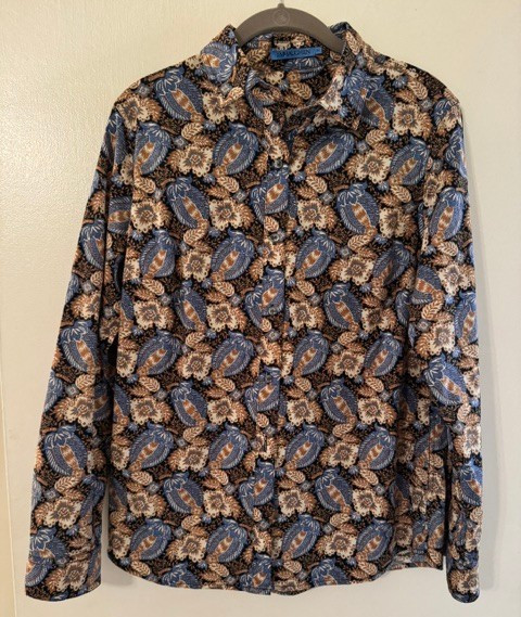 J. McLaughlin Blouse Size Medium Batik Flowers Blue Brown Paisley