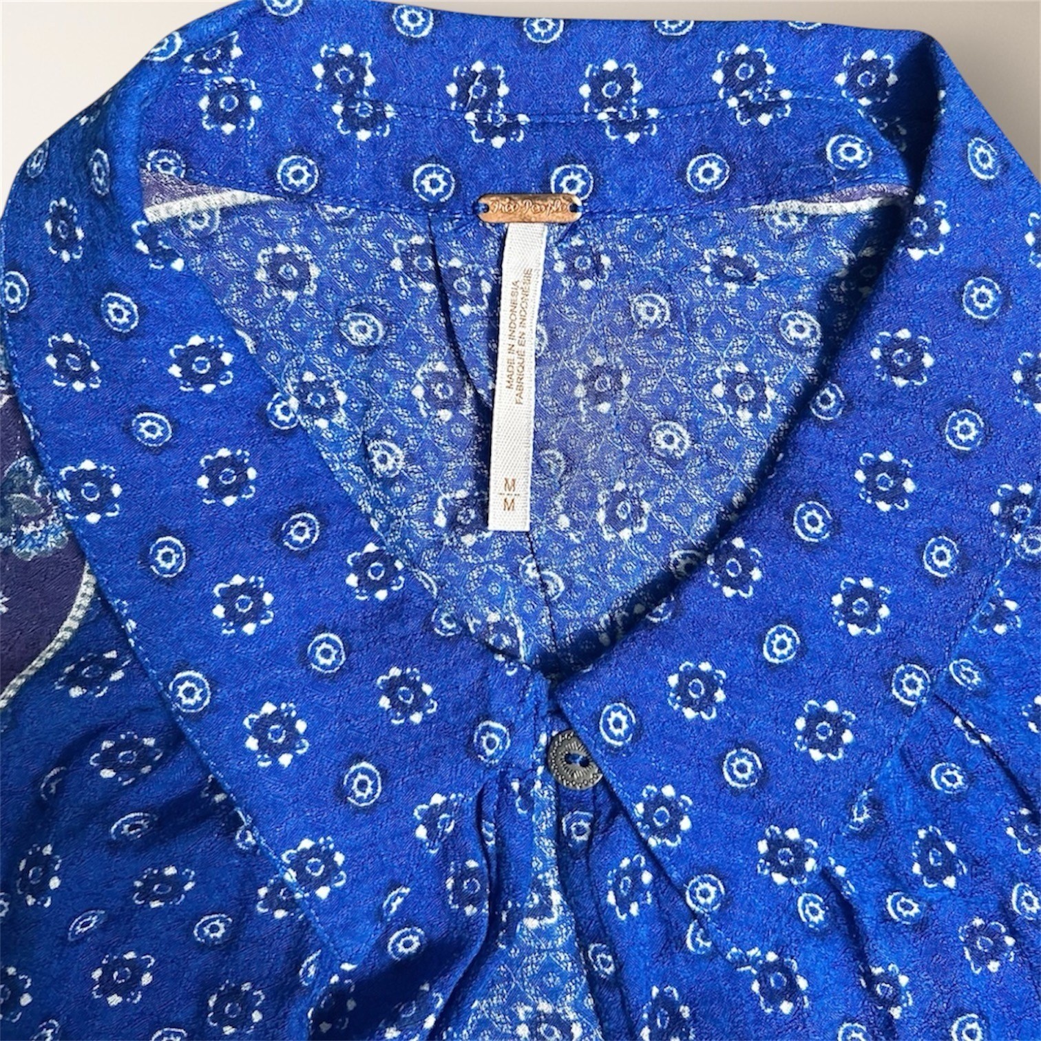 Free People Changing Time True Blue Floral Long Sleeve Tunic Top M Boho Peasant
