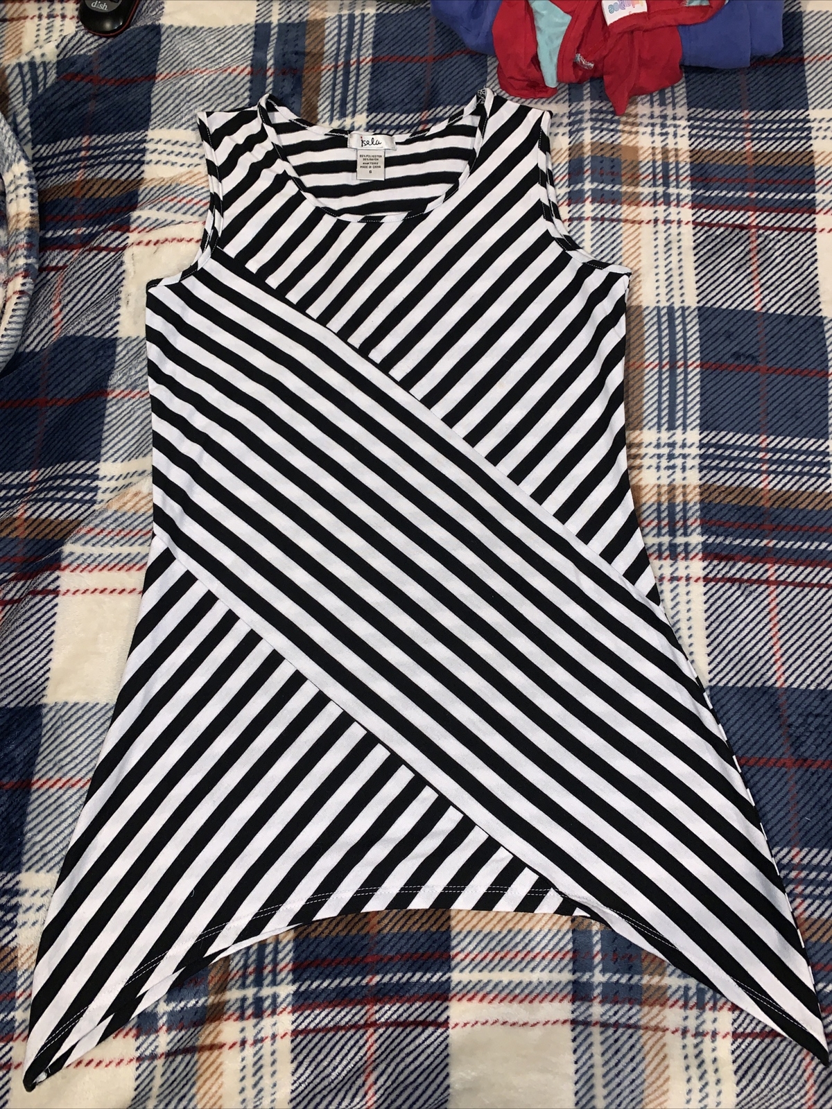 Isela Womens Size Small Sleeveless Tunic Top Black White Stripes Sharkbite Hem
