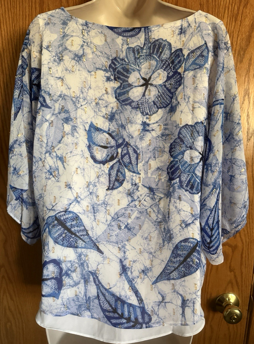 White House Black Market Top Blue White Gold 3/4 Sleeves V-Neck Women’s Size Med