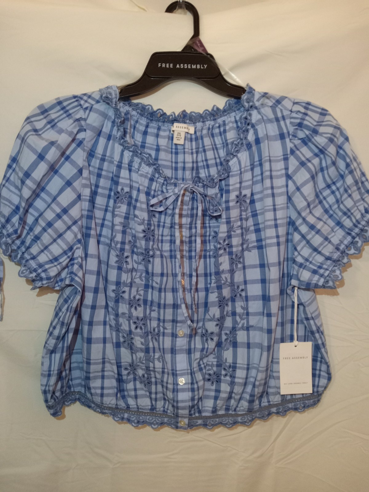 Free Assembly Womans Embroidered Crop Top Sz L (12-14) New With Tags