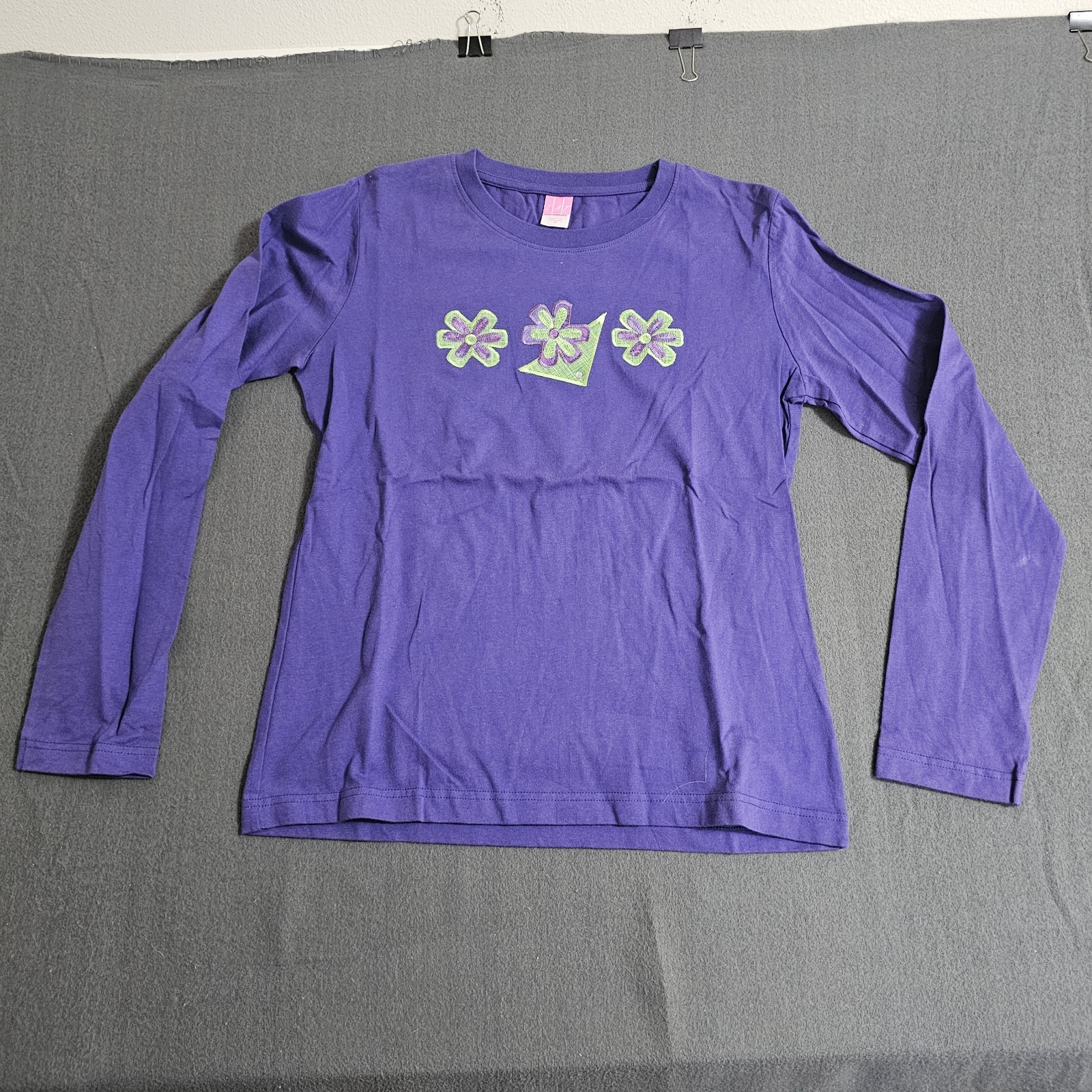 Nwot LAT Womens Medium Embrodered Handmade W/ Flowers & Triangle Women’s T-shirt