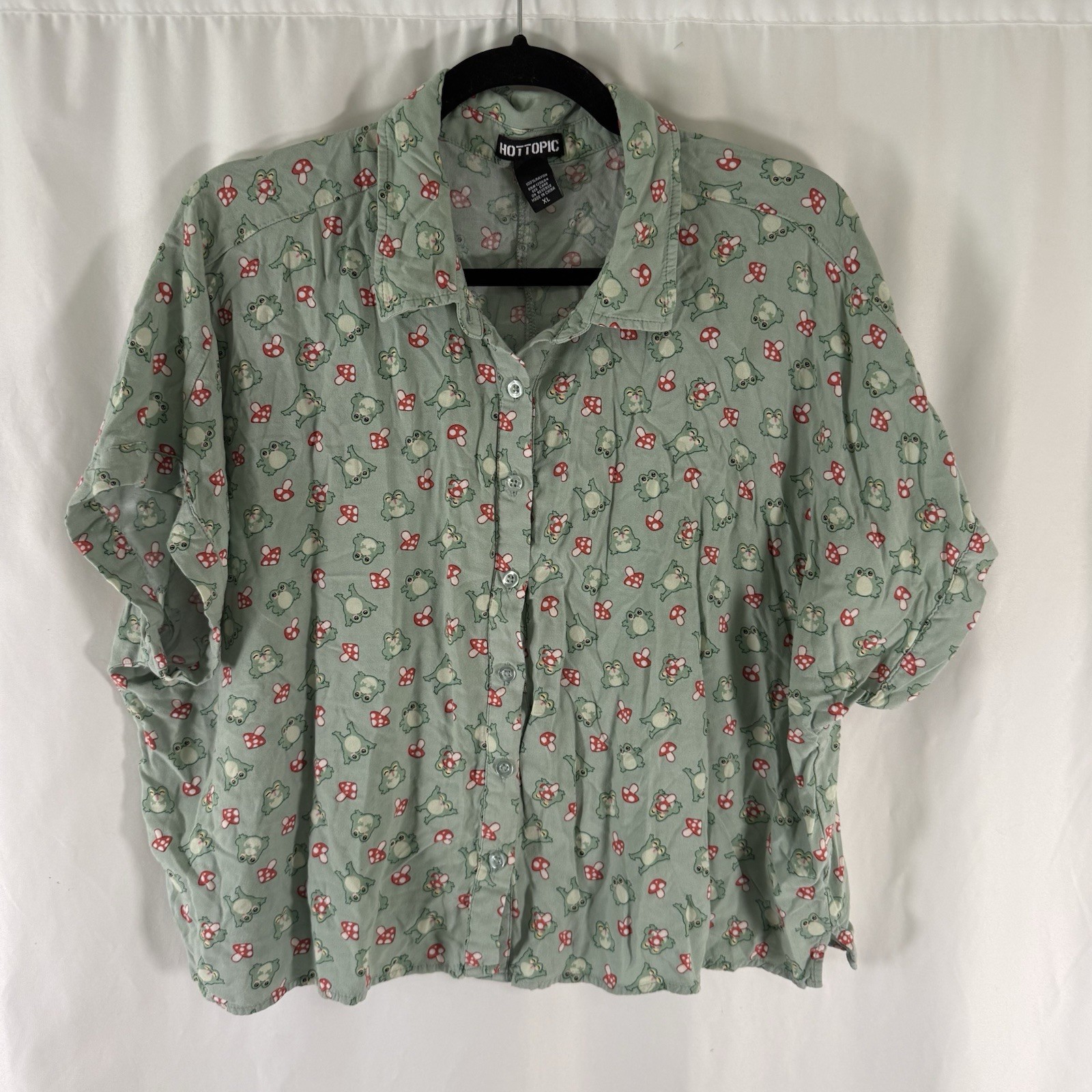 Hot Topic Blouse Women’s XL Green Frog Mushroom Print Short Sleeve Lightweight