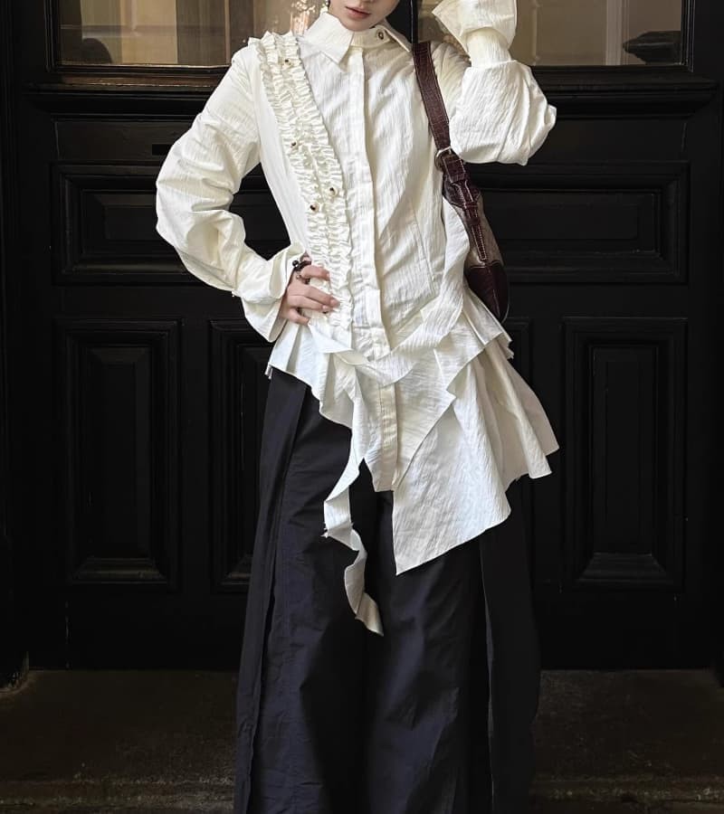 Japanese women Gothic style Ruffled blouse Long sleeves Shirt top