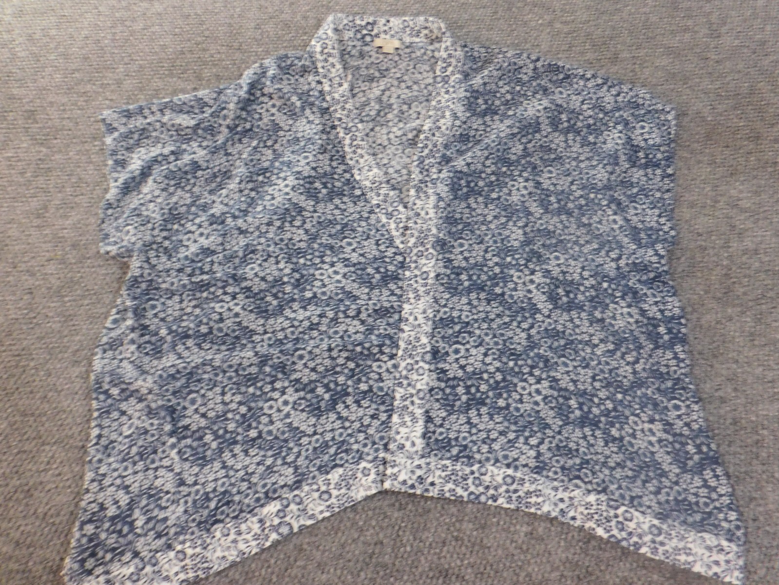 Loft top one size blue floral shawl open womens stretch polyester wool kimono