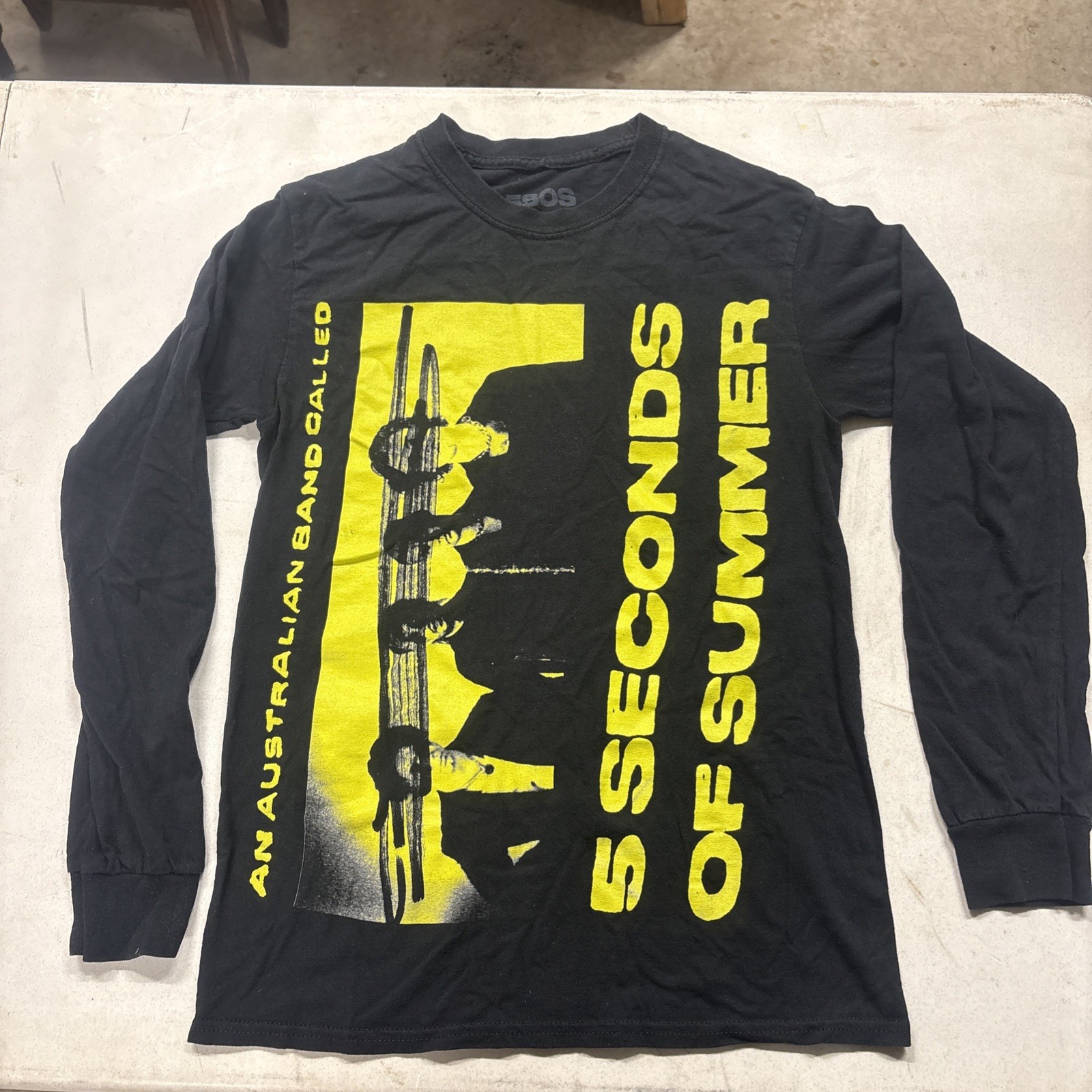 5 Seconds Of Summer 5SOS Long Sleeve Band T-Shirt Black Neon Size Medium