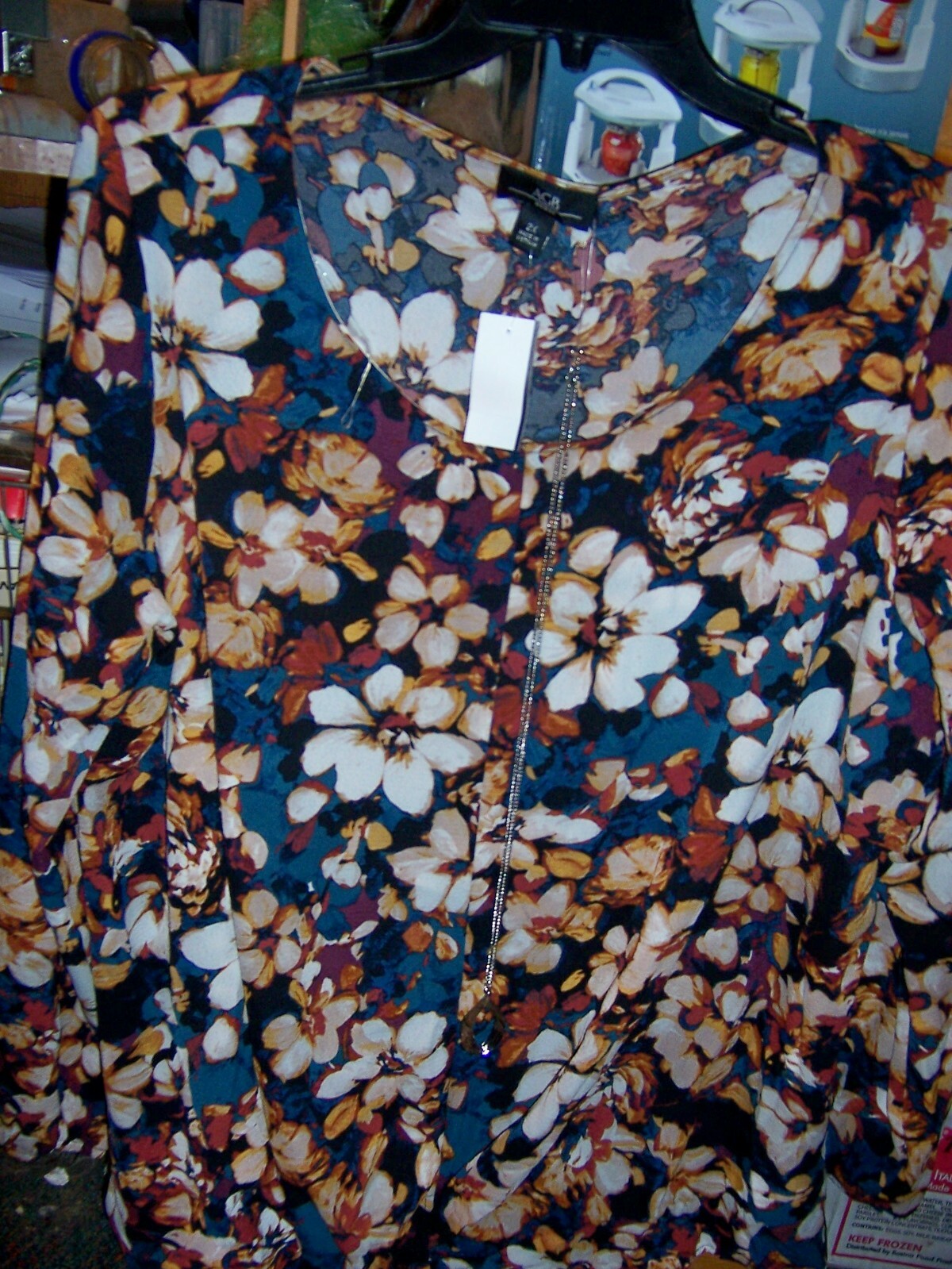 NWT AGB SHADES OF BROWN Poly/Spandex l/s Top – SIZE 2X