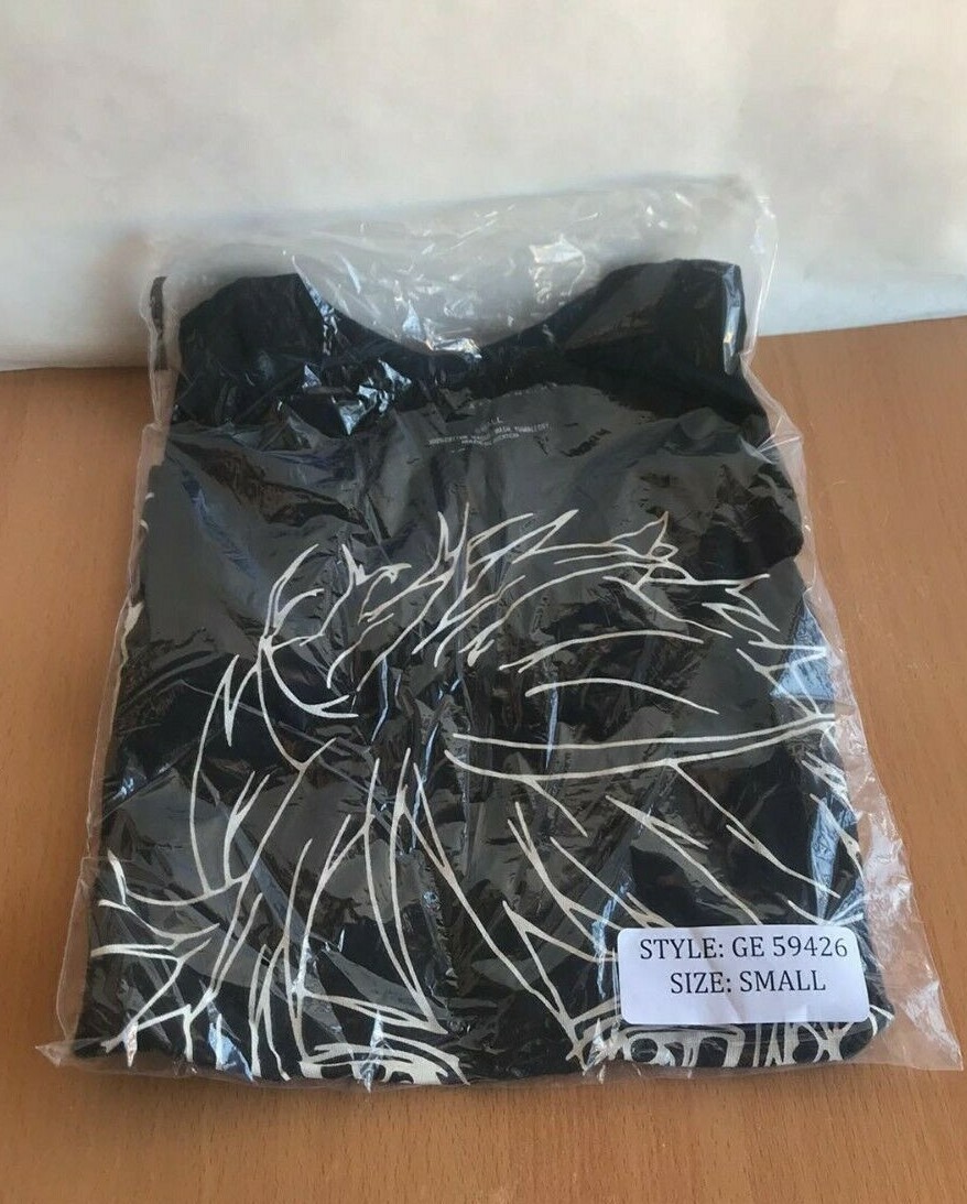 Sword Art Online Kirito T-Shirt (Junior) *NEW SEALED*