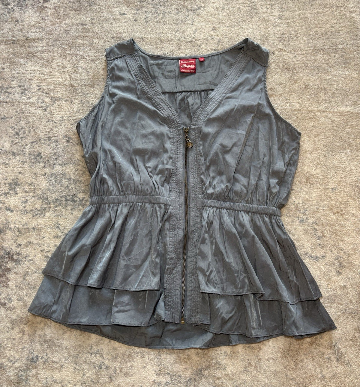 Indian Motorcycle Women’s Gray Sleeveless V-Neck Zip-Front Peplum Top 2XL