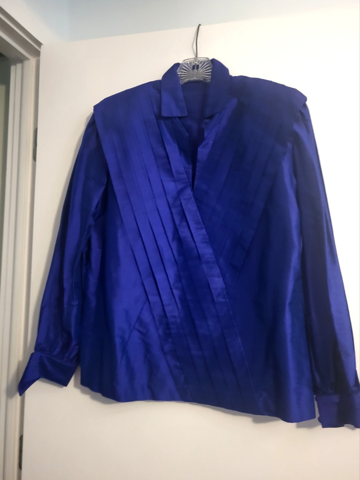 Thailand Bogies Silk Blue Pleated Long Sleeve Blouse 10 Excellent