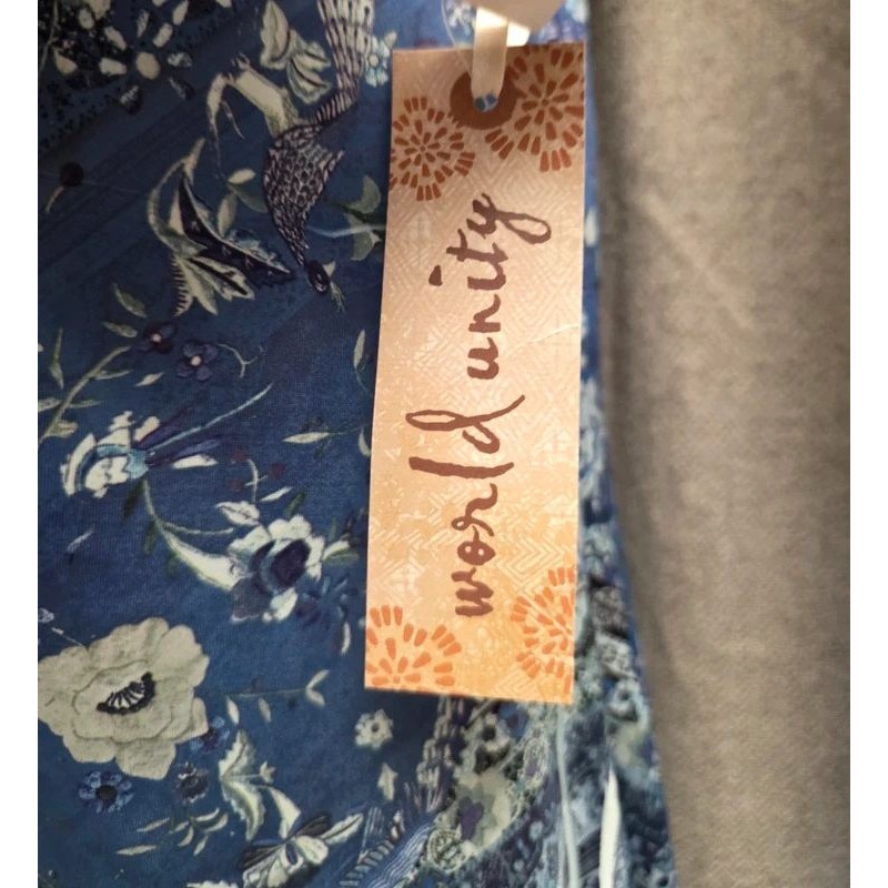 World Unity Womens Large Blue Boho Floral Medallion Sharkbite Tunic Top NWT