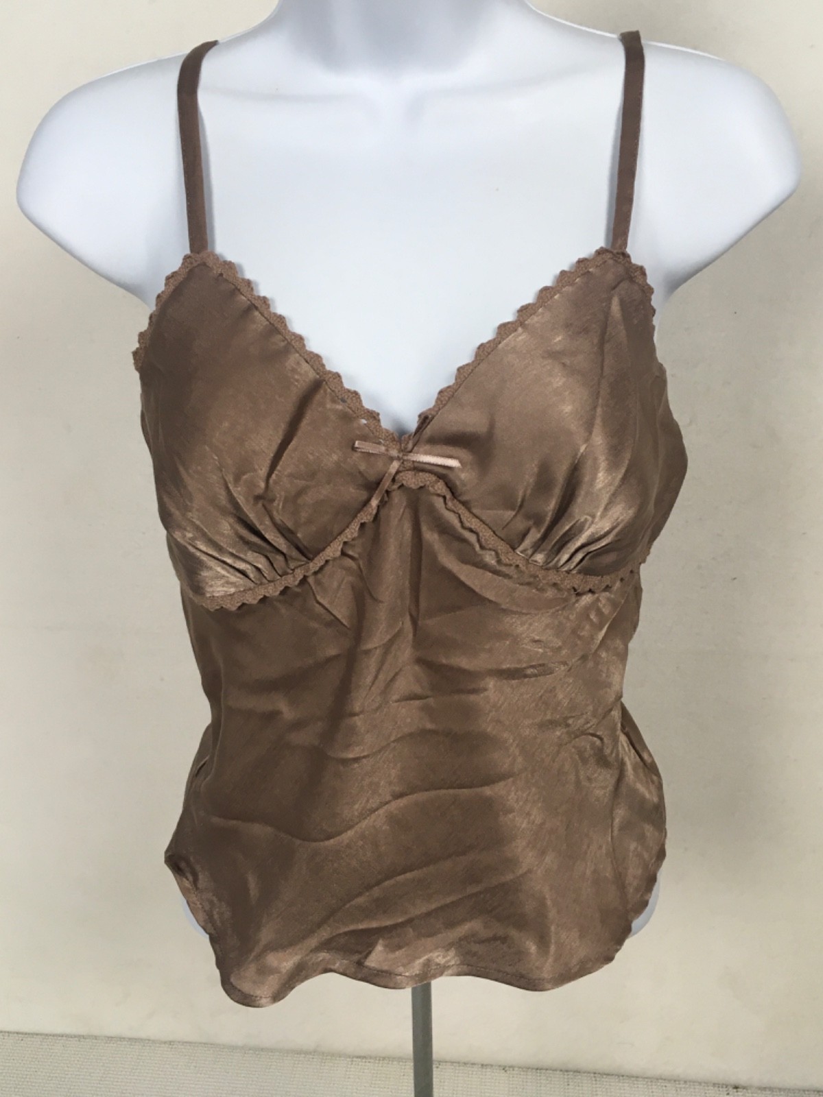 No Boundaries Camisole Top Women Size XS 0 to 2 Light Brown V neck Bow Adj Strap