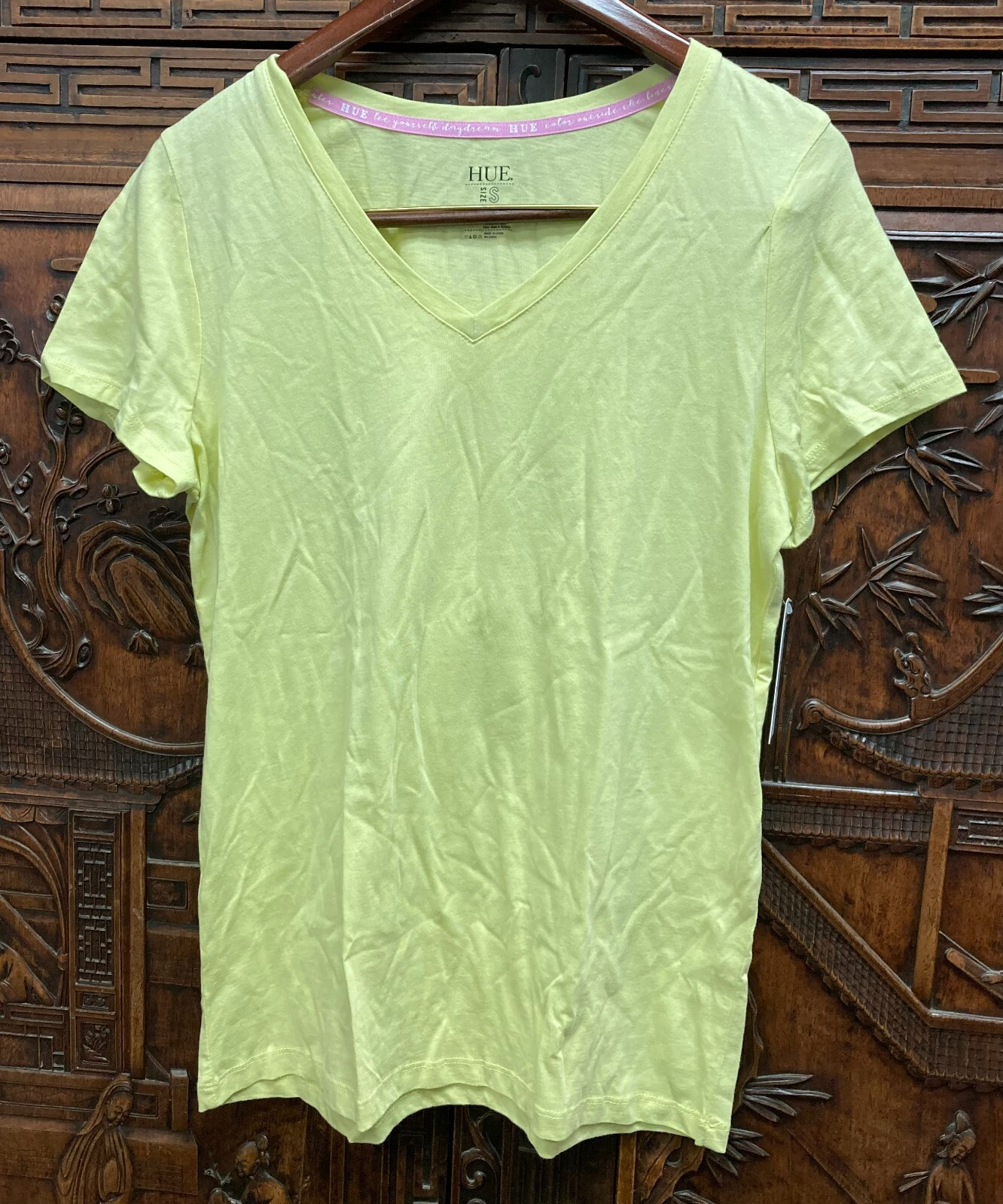 New Hue Women Short Sleeve V-Neck T-Shirt, Lime, Small