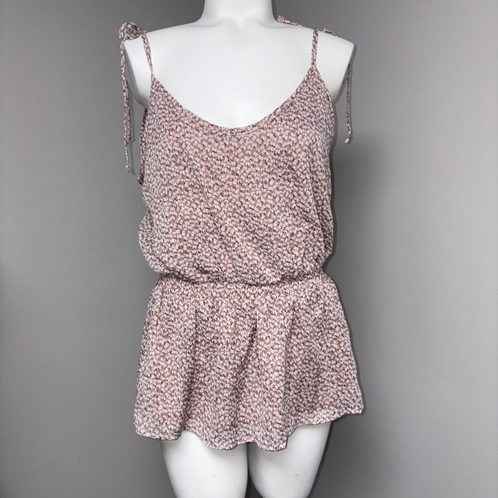 Sienna Sky Medium Womens Top Floral Spaghetti Straps Elastic Waist NWT