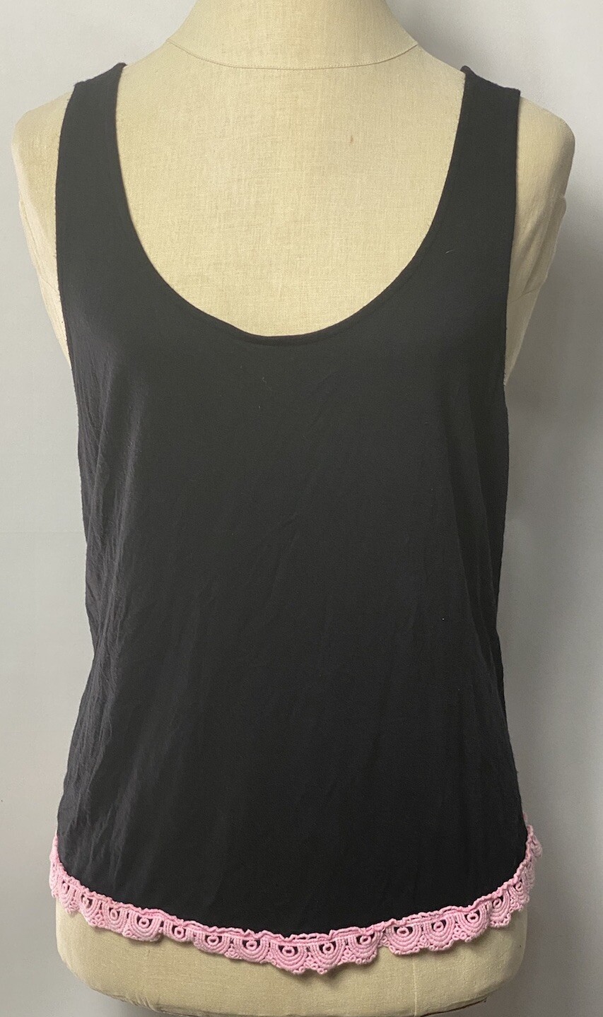 Tresics Women Top With Crochet Trim Size M Black /pink Stretchy