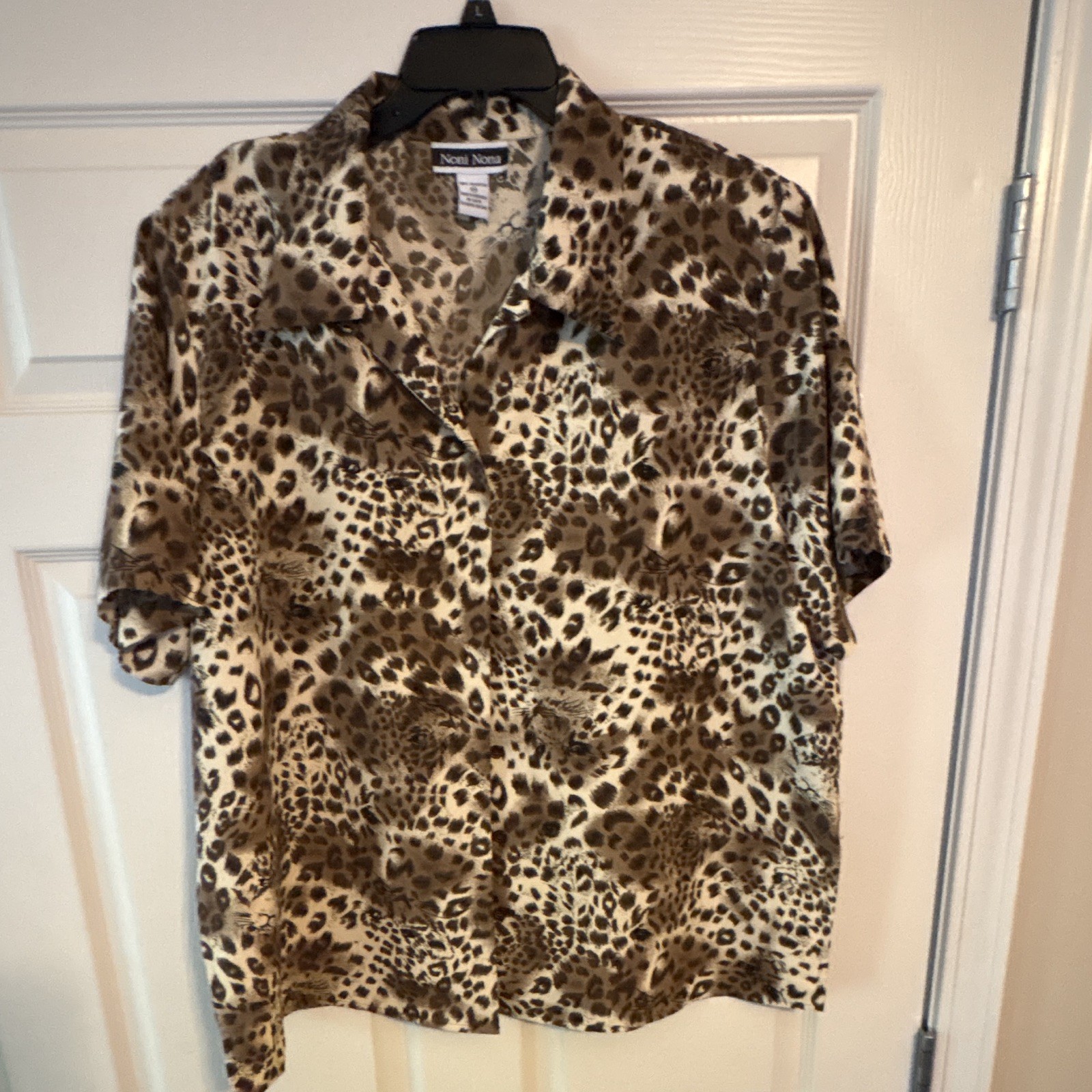 New Now Women’s Plus 2X Leopard Animal Print Collared Button-Up Blouse Poly