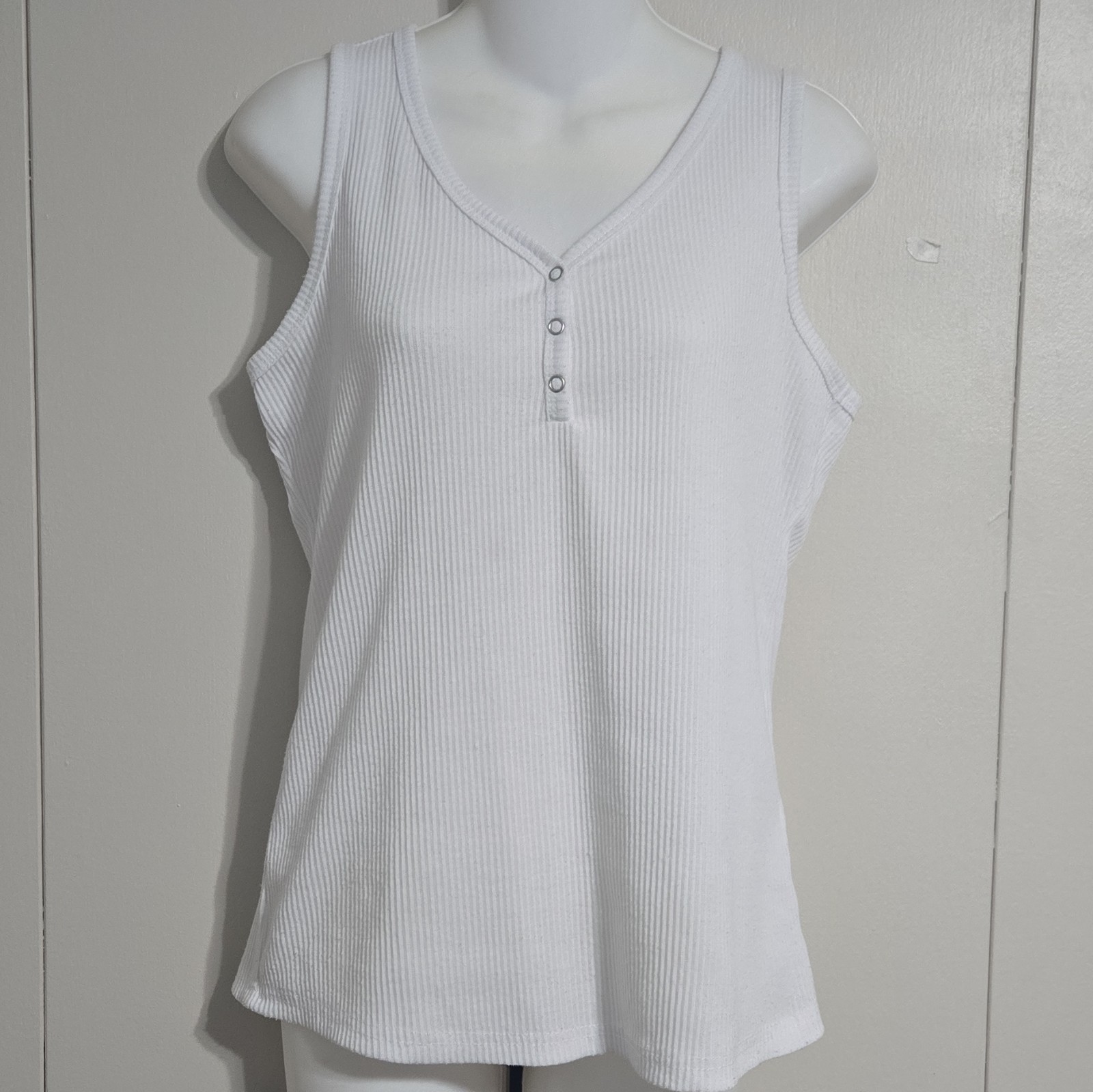 MEROKEETY White Ribbed Knit V-Neck Button Henley Tank Top Women’s Size M