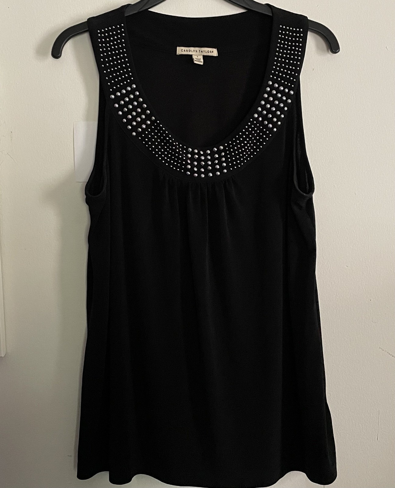 Carolyn Taylor Women’s Top, L, Sleeveless, Silver Studded Neckline, Easy Care