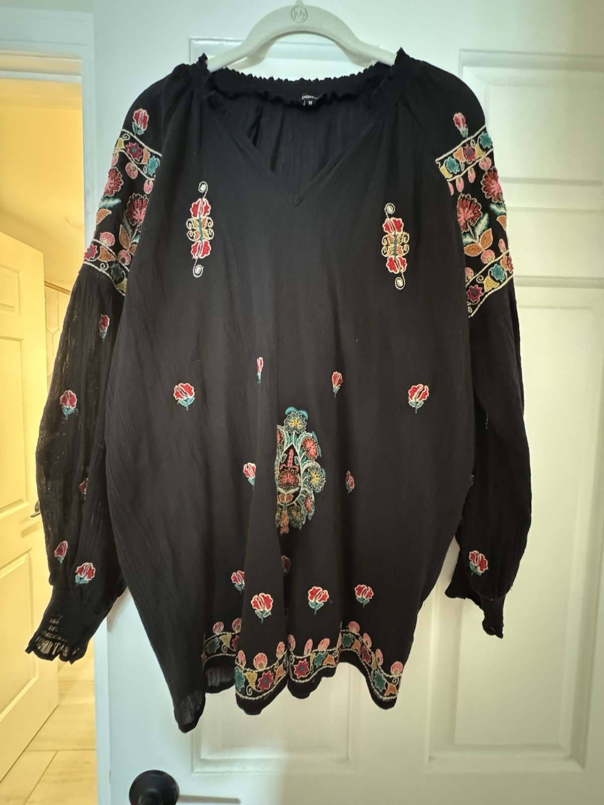 Tolani Black Embroidered Floral Tunic Blouse V-Neck Balloon Sleeve Cotton Medium