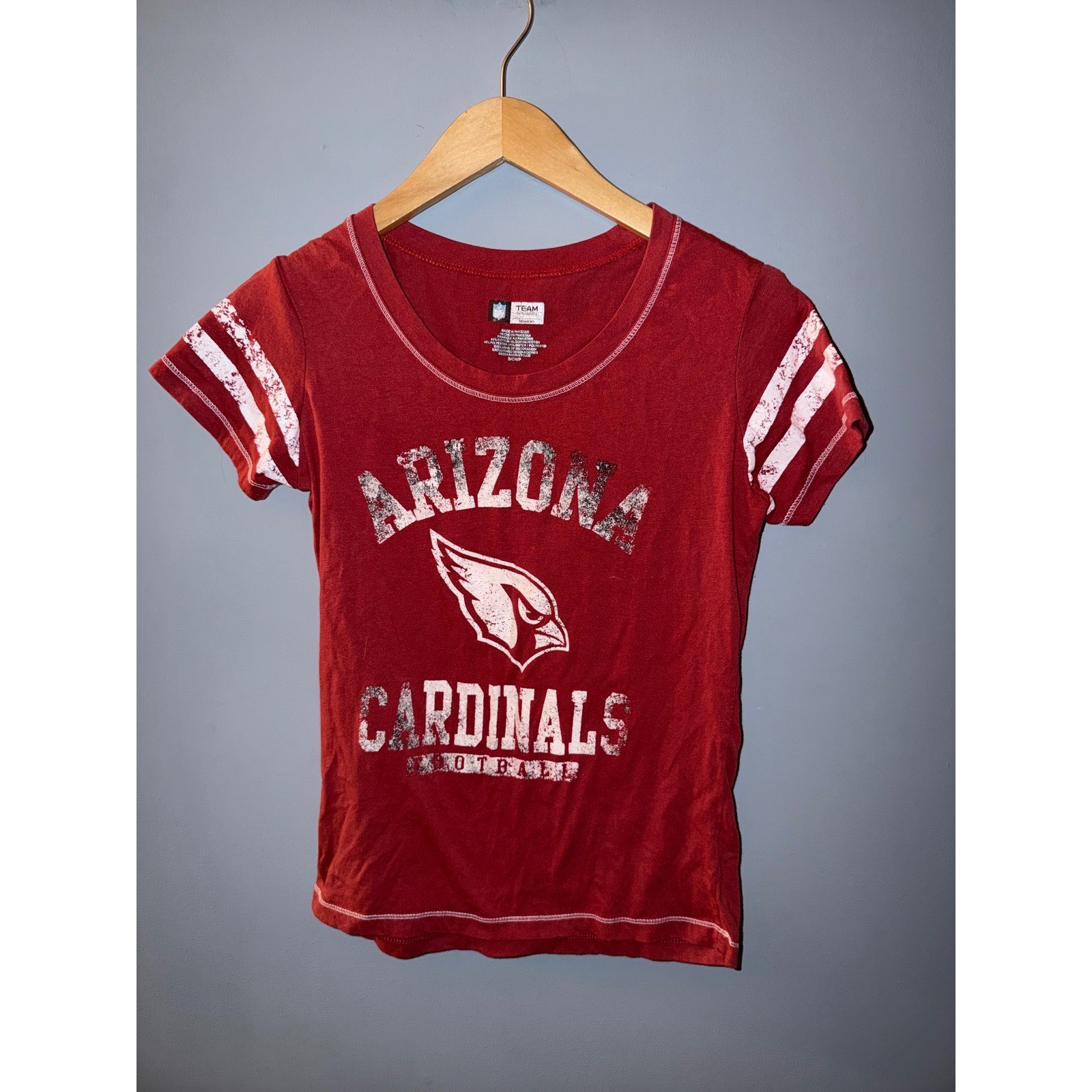 NFL Team Apparel Arizona Cardinals Red Distressed Graphic T-Shirt Womens Small