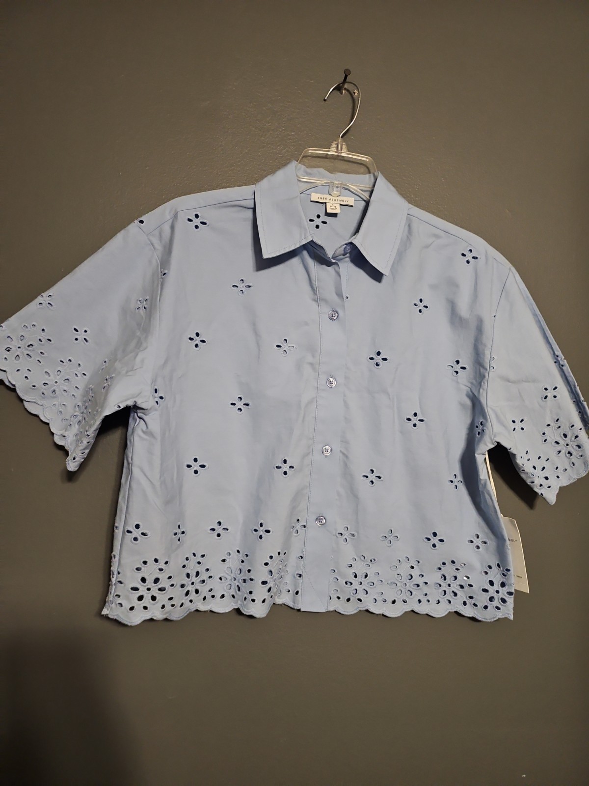 Free Assembly Women’s Small Cropped Cotton Eyelet Shirt NWT