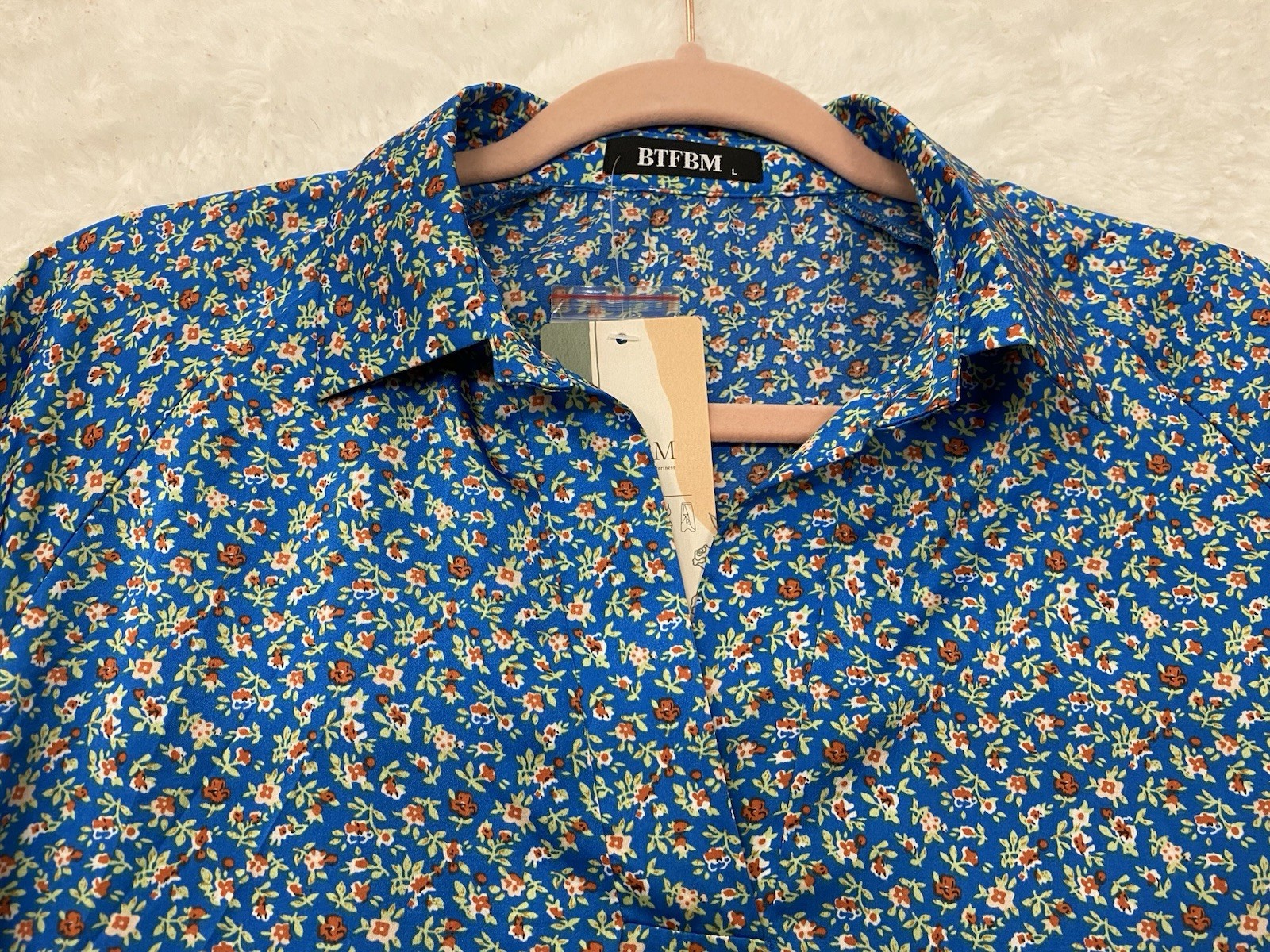 Women’s Blue Ditsy Floral Satin Long Sleeve Top Size Large V Neck Oversized NWT