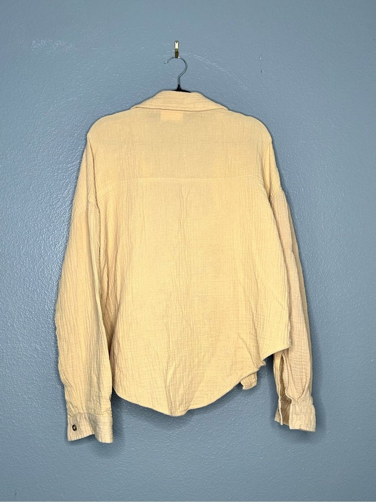 100% Gauze Cotton Relaxed Button-Down Shirt in Light Tan Size Large