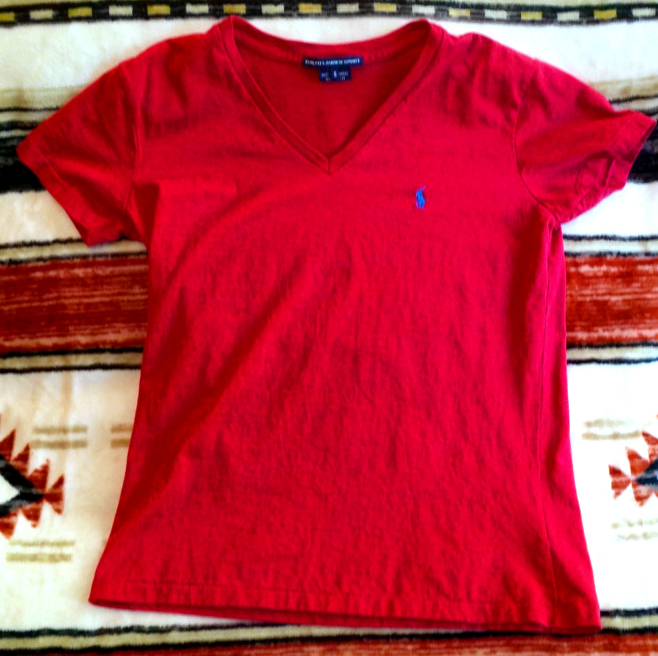 RALPH LAUREN SPORT VTG TEE SZ SMALL RED W/BLUE PONY V-NECK 100% COTTON HONDURAS