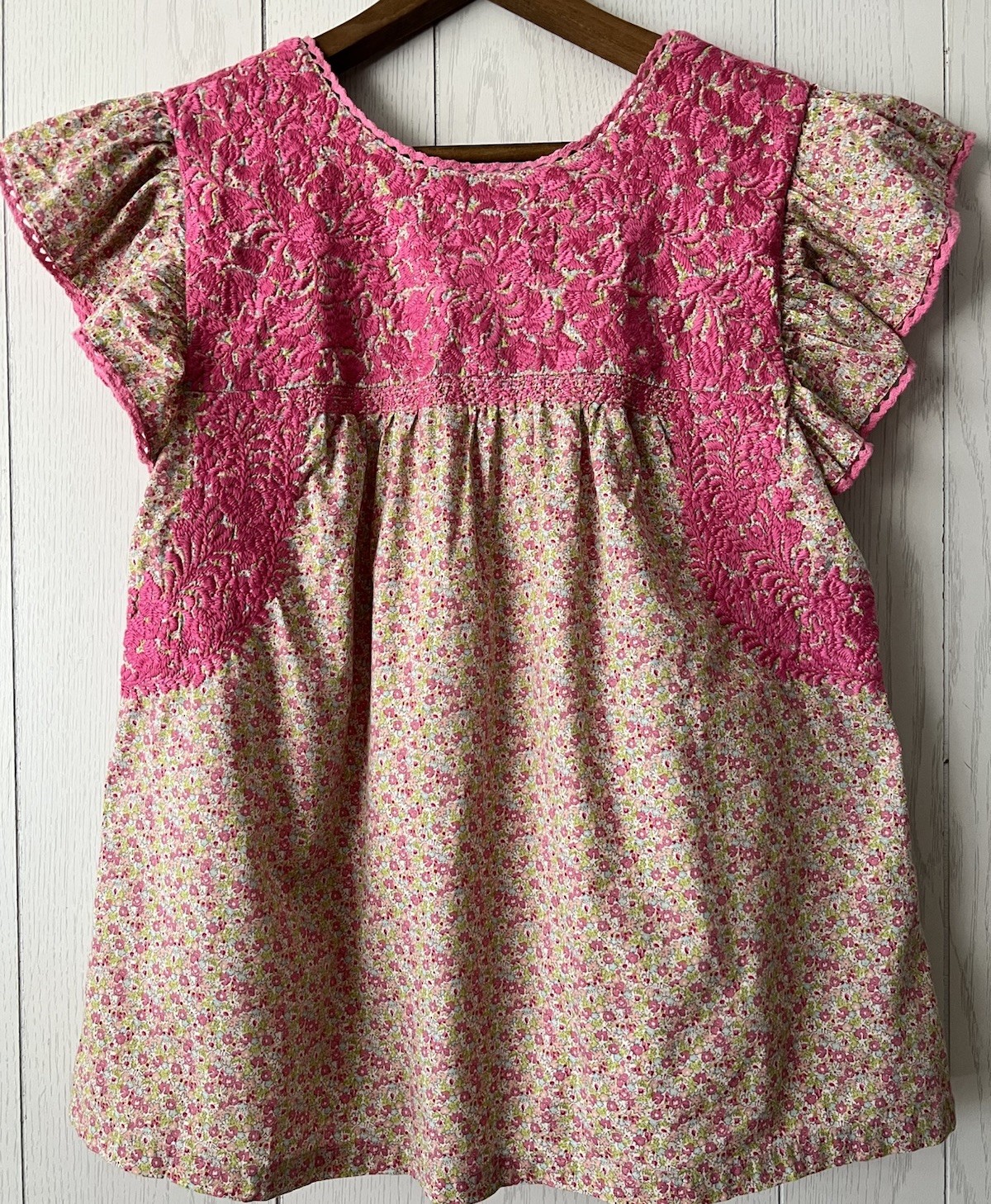 J. Marie Anthropologie Women’s Embroidered Flutter Sleeve Babydoll Top Blouse Xs