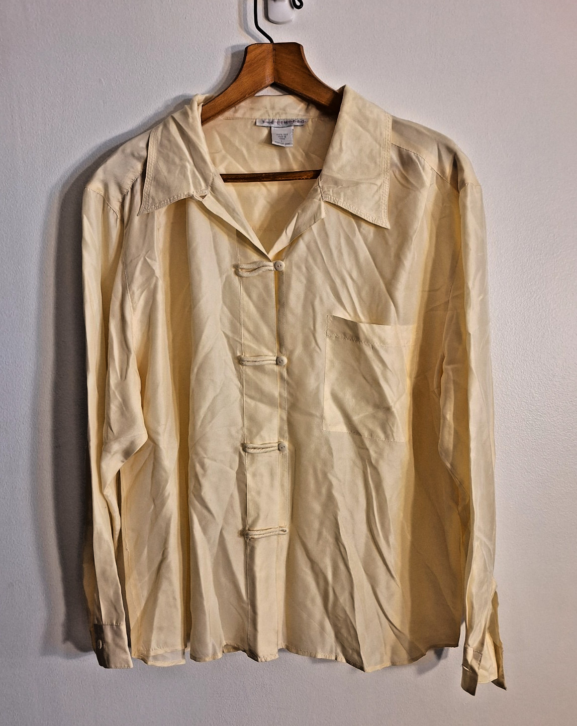 THE LIMITED 100% Silk Blouse Shirt Pale Yellow Mandarin Frog Closures Large L