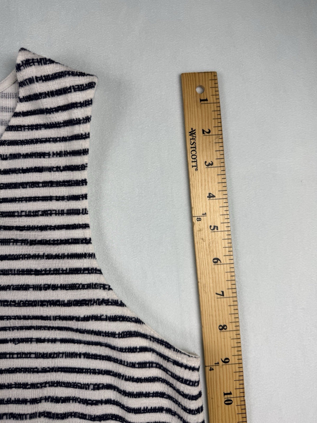 Old Navy Sleeveless Crop Top Button Tie Front Sz L Navy Blue Stripe Boxy Stretch