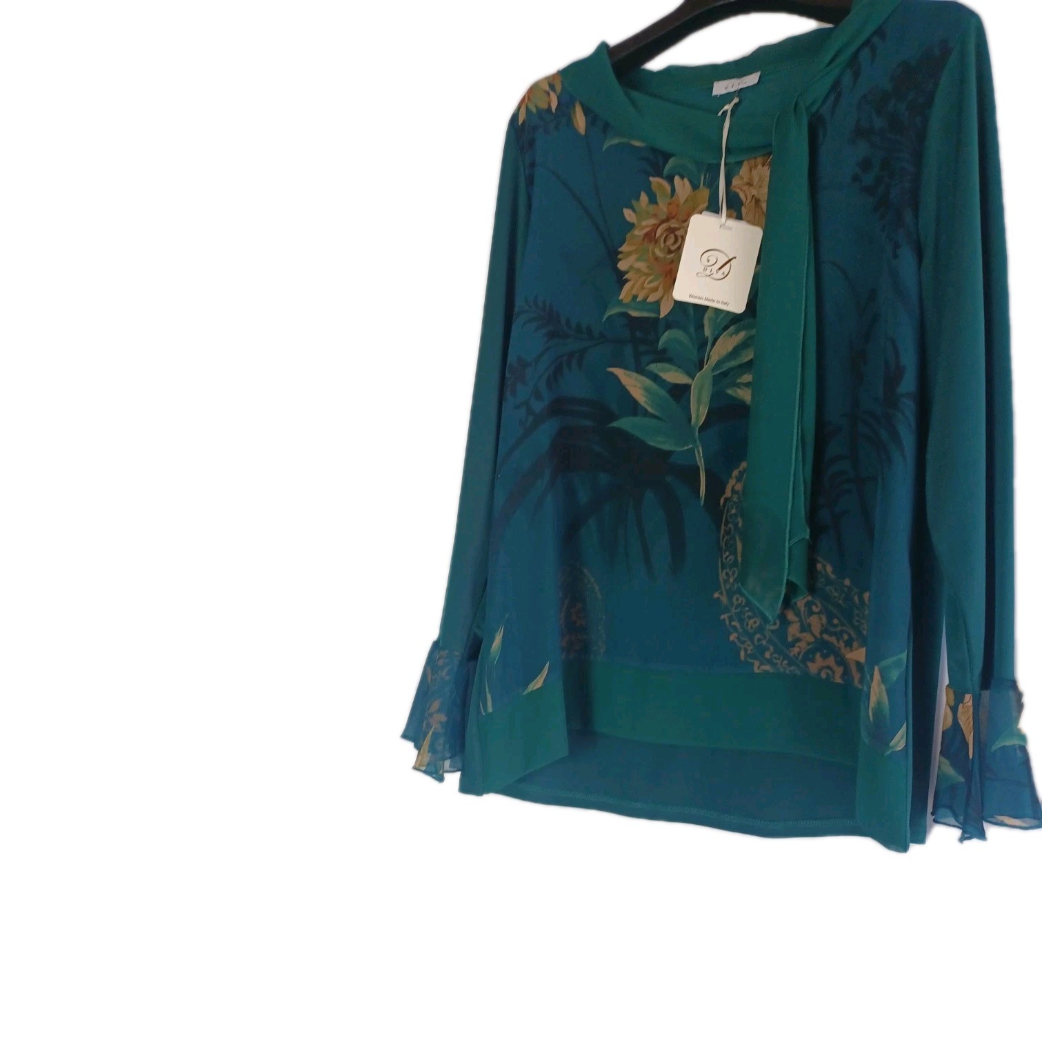 Diva Elegant Blouse