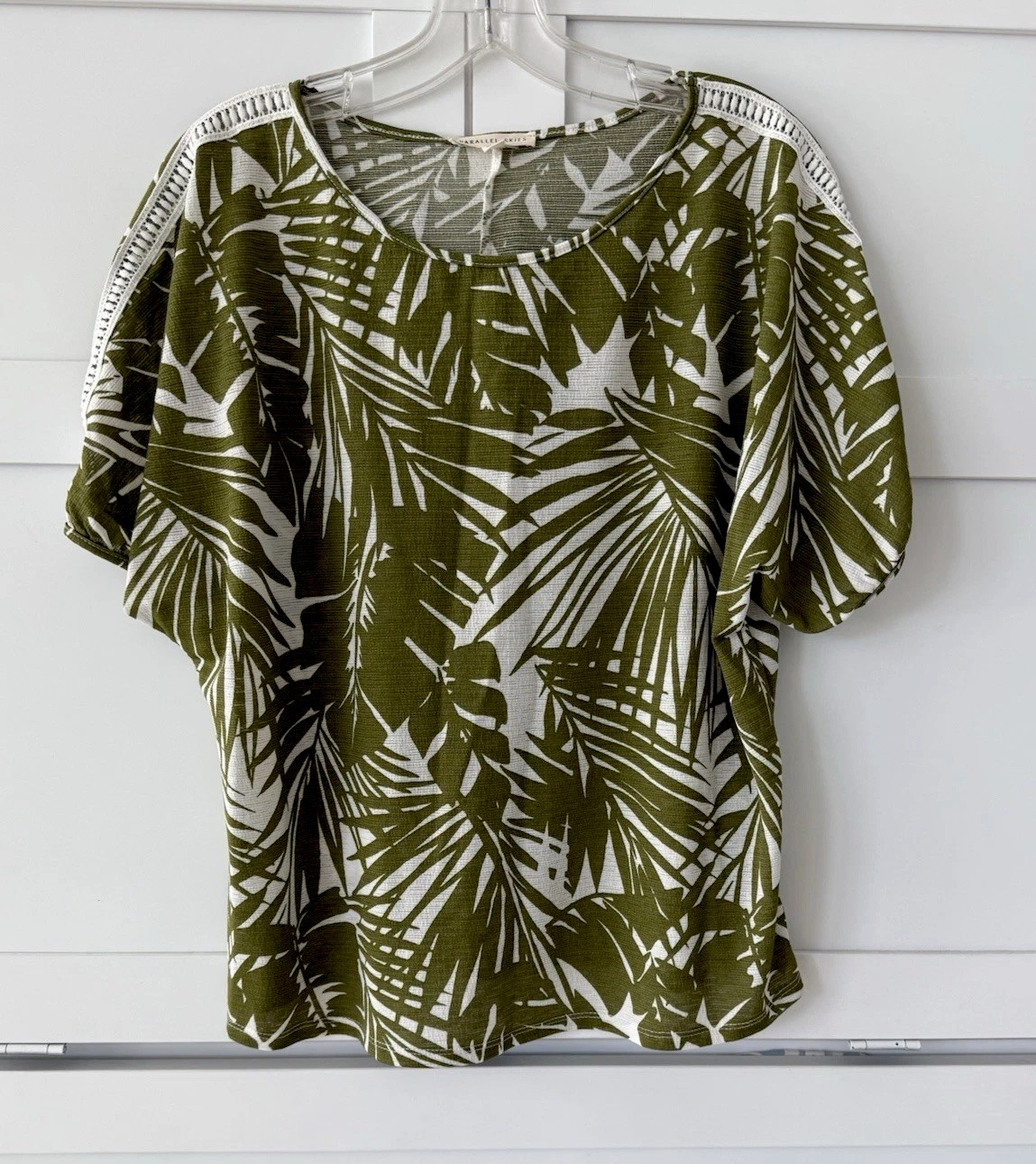Parallel Skies White/Green/Palm Leaf Print ~ Size M