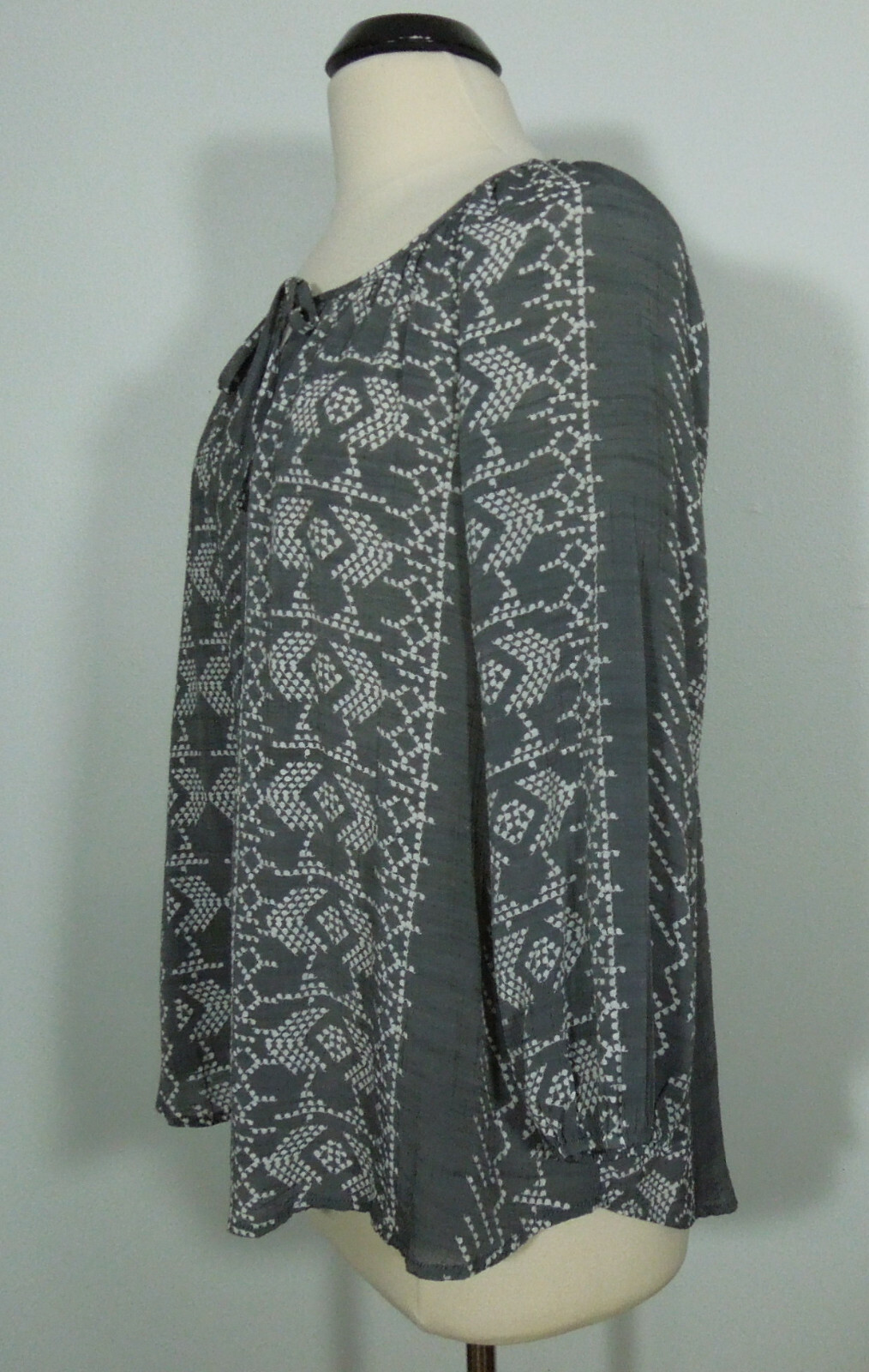 FRED DAVID Boho Blouse L LARGE Womens Gray White Printed Loose Fit 3/4 Sleeves