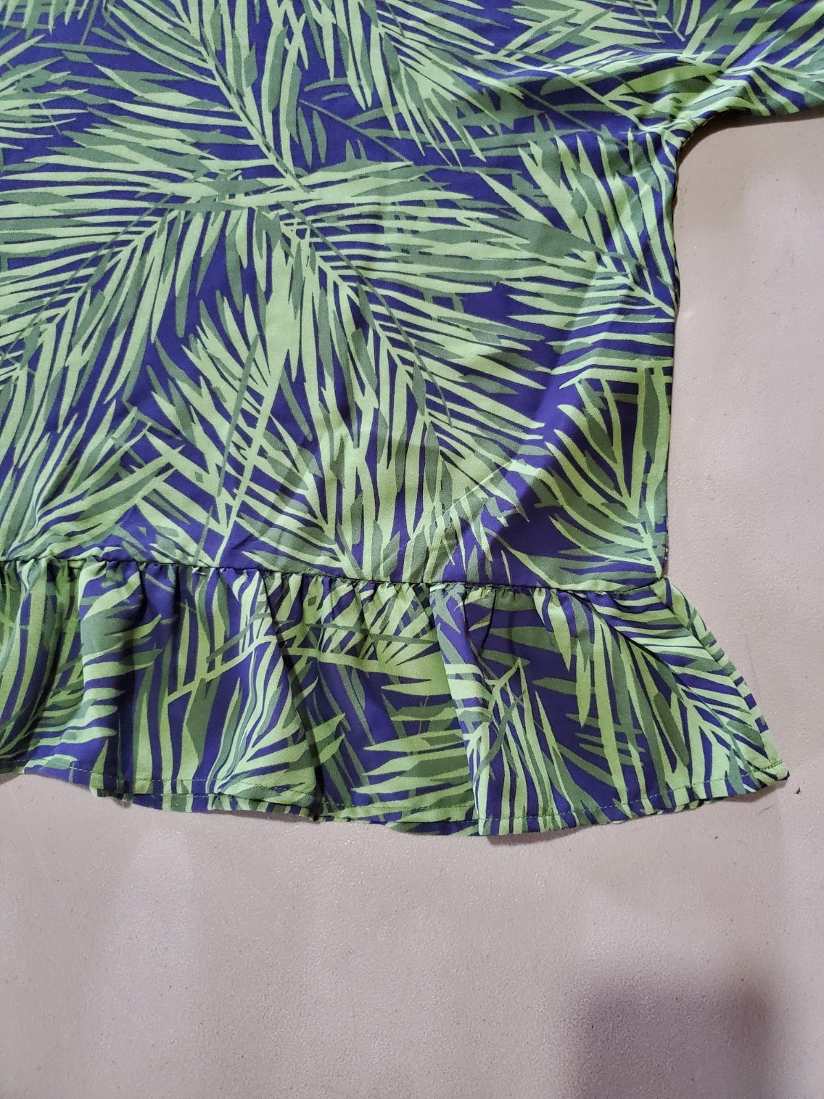 Bon Worth Purple And Green Blouse With Nice Design Bell Sleeves Size LP NWT