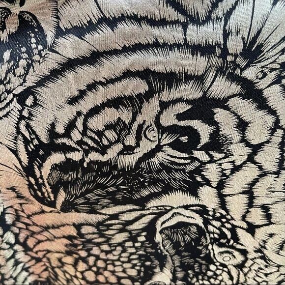 Fourteenth Place Top Womens Size Medium Black Silver Tiger Print Polyester Style