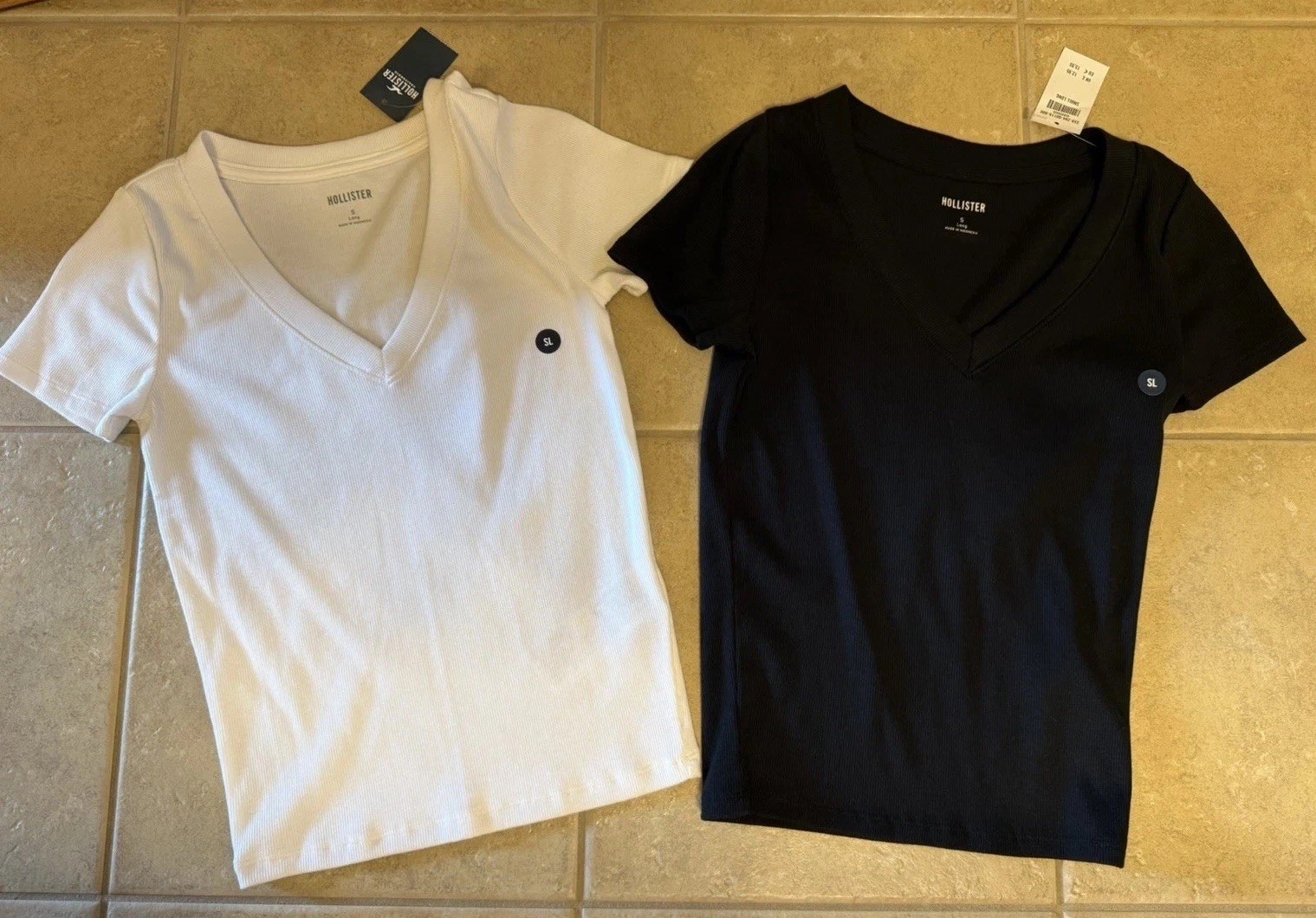 Lot 2• Hollister Tees Sz S V-Neck Black & White Tops T-shirts Sz Small Long NWT
