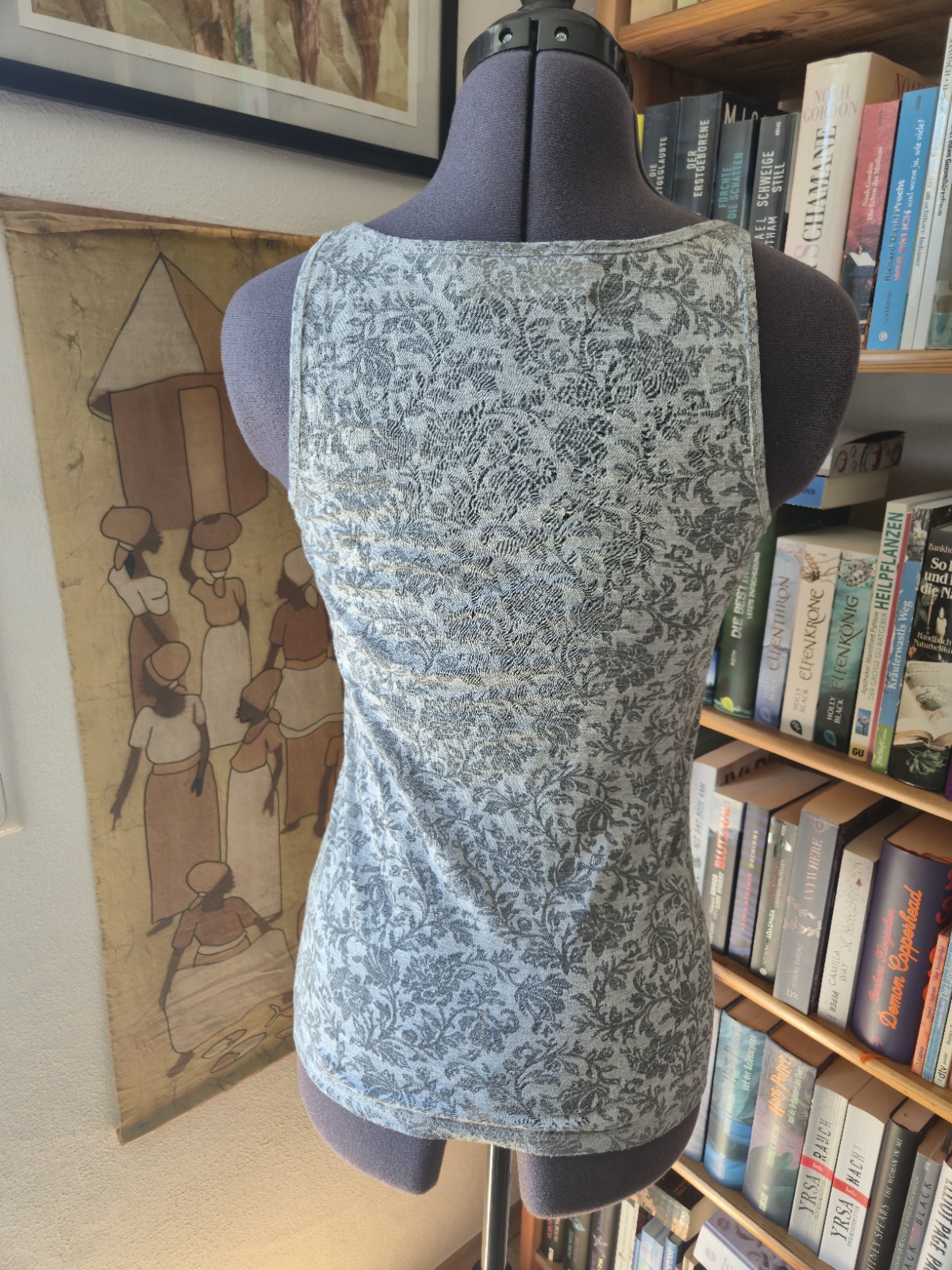 H&M ladies tank top grey size S floral, round neck, button up