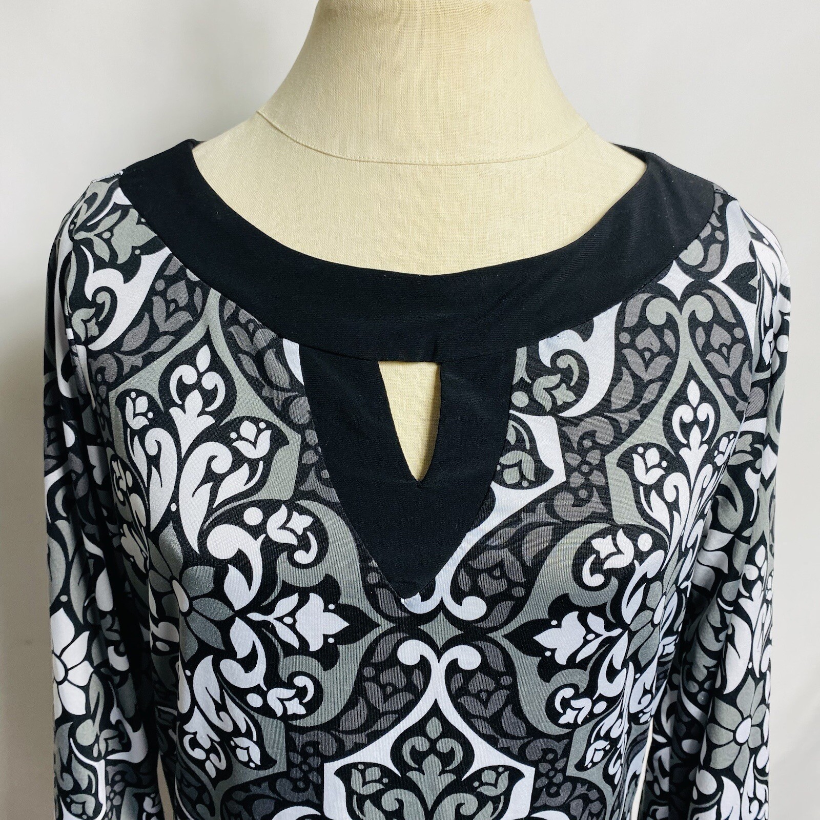 New Directions Tunic Blouse Black, Gray, White Stretch Size L