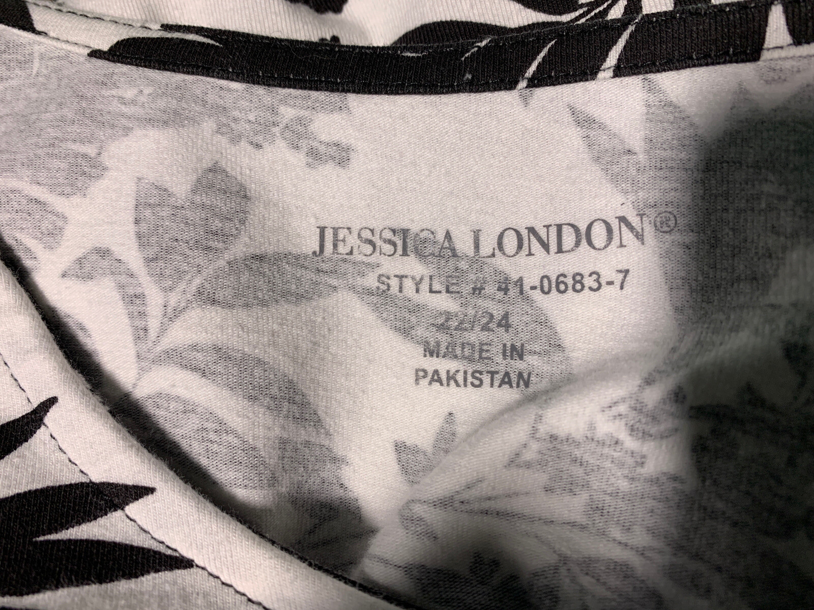 JESSICA LONDON Plus 22 24 Short Sleeve Lace Trimmed Knit Top Tunic Black White
