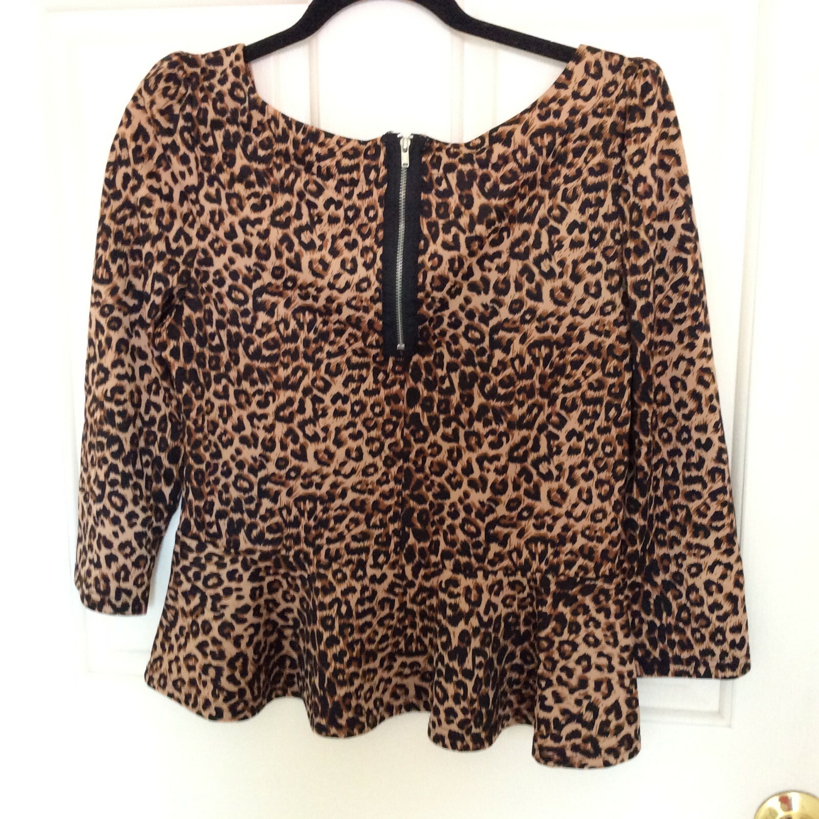 Women’s Animal Skin Stretch Top Size M